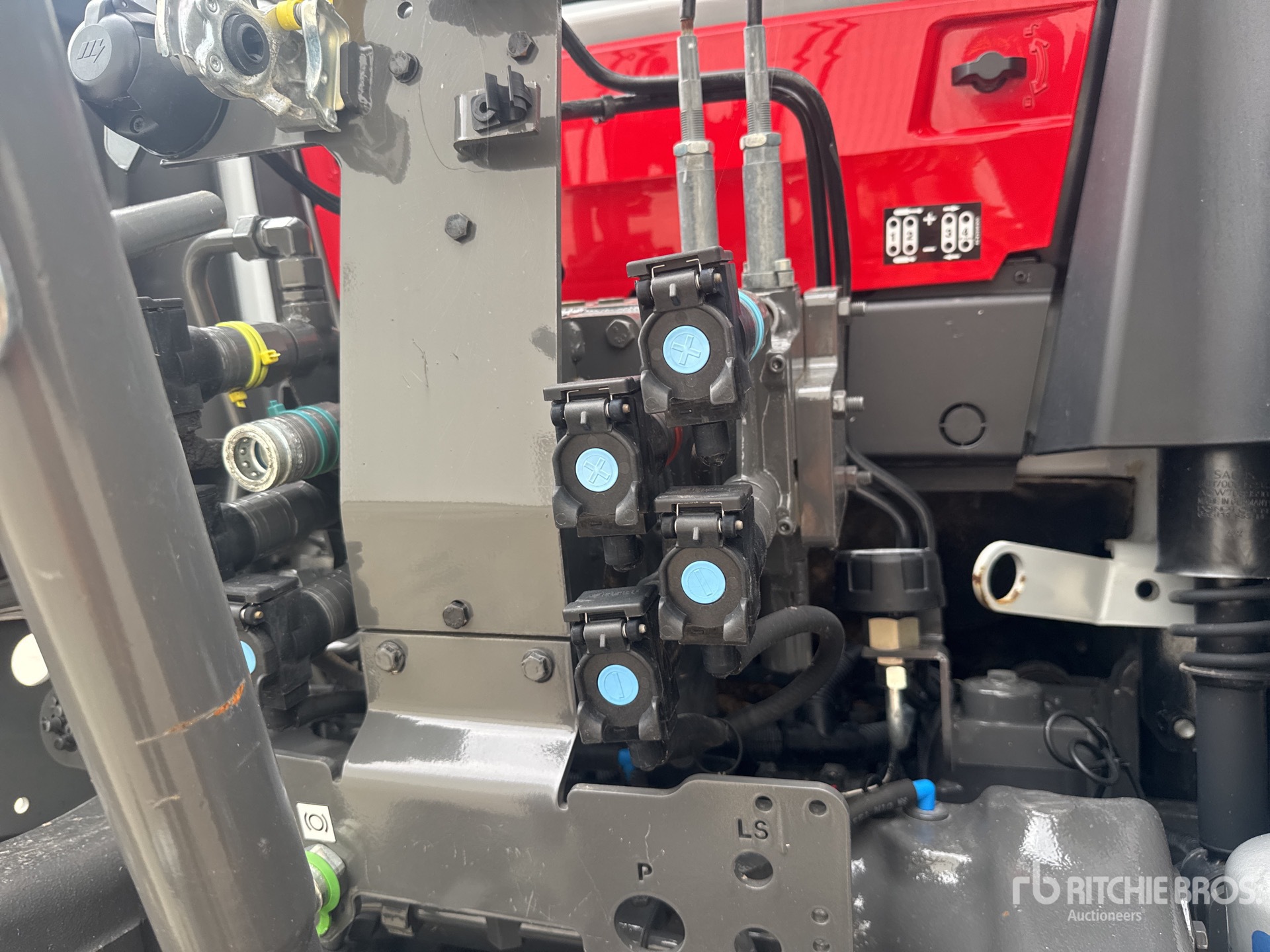 2023 Massey Ferguson 8S.205