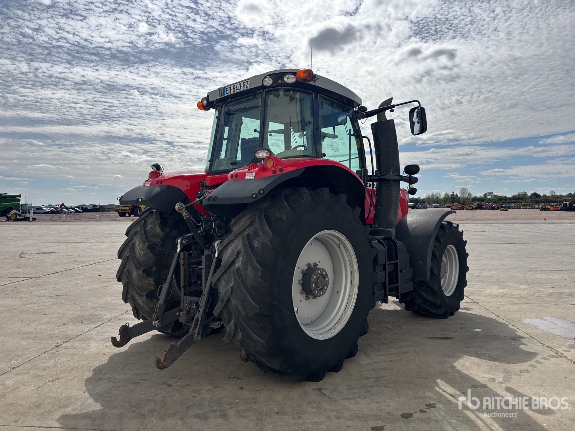 2016 Massey Ferguson 7724