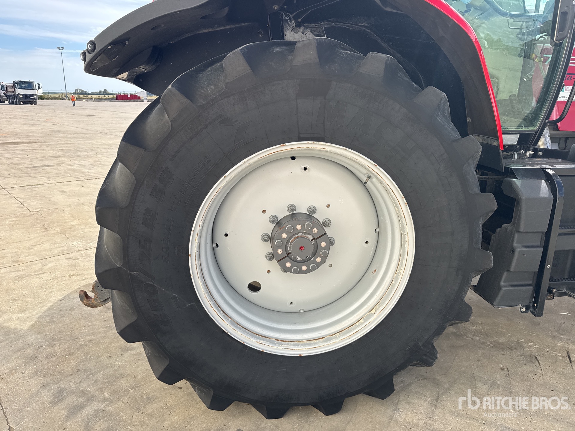 2016 Massey Ferguson 7724