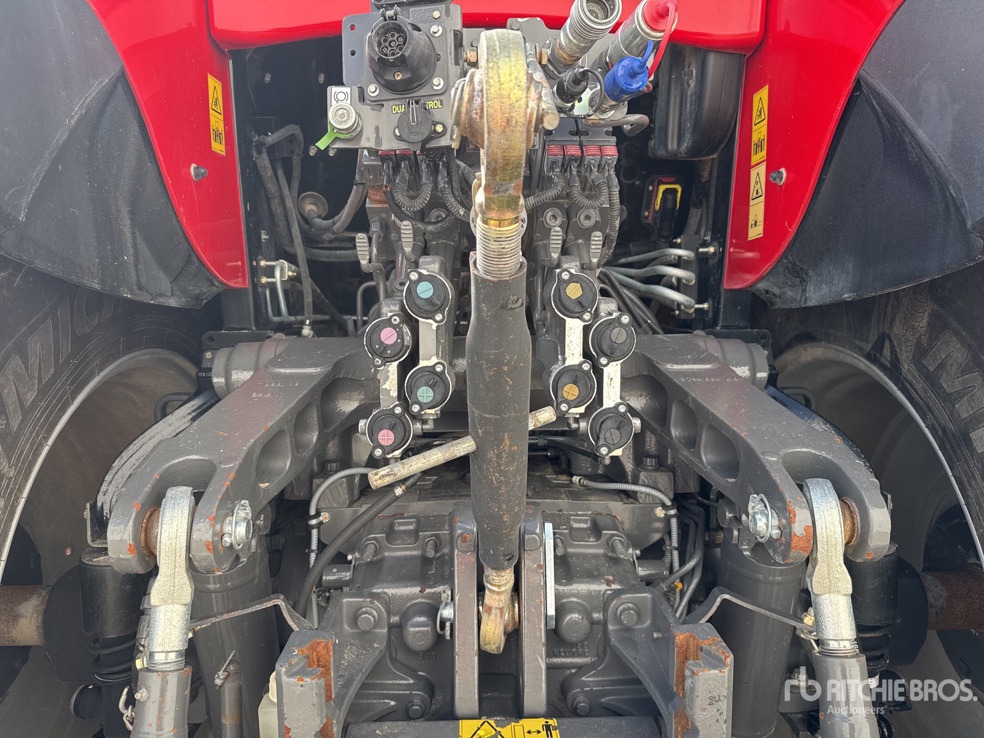 2016 Massey Ferguson 7724