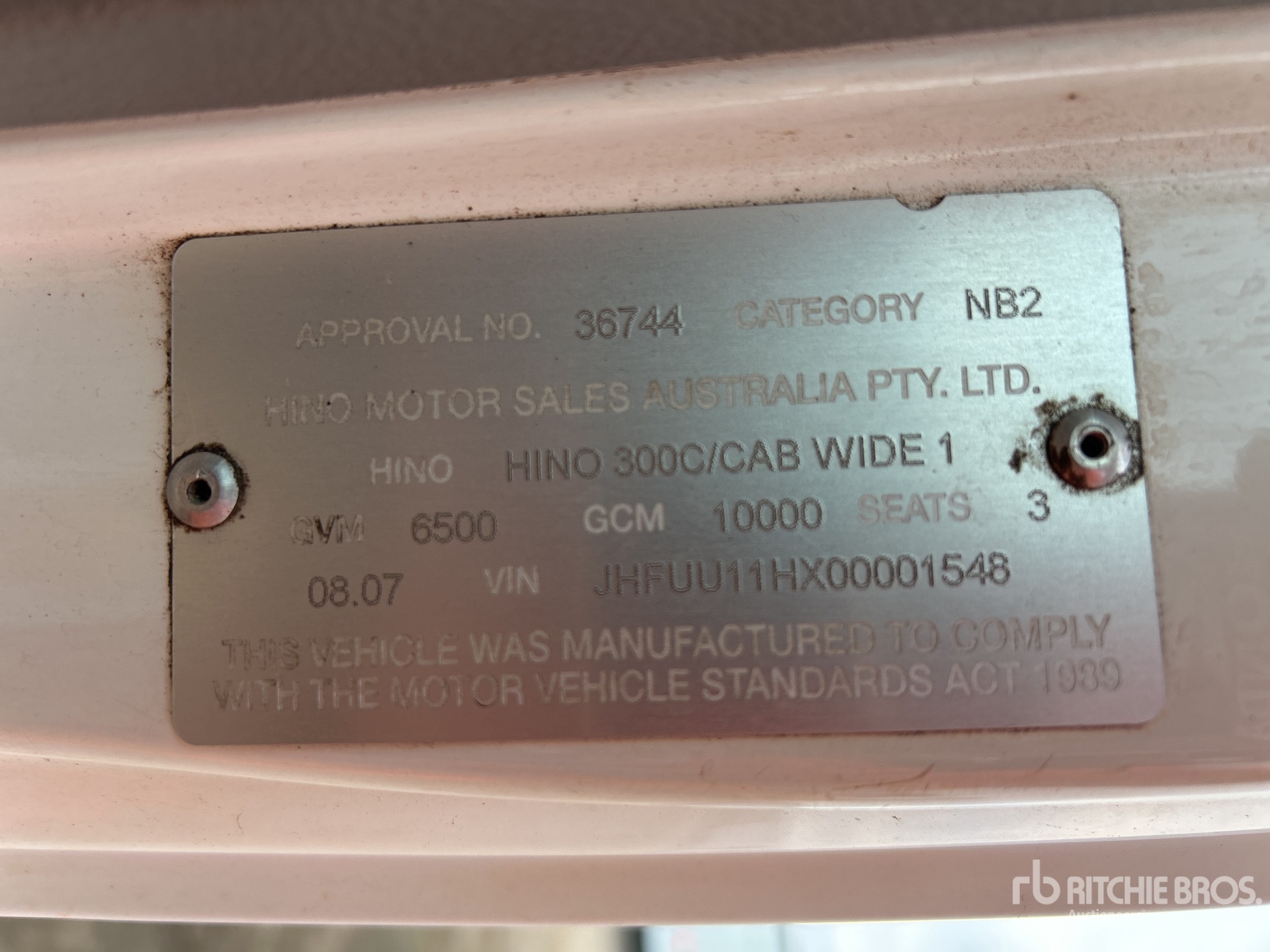 2007 Hino 300