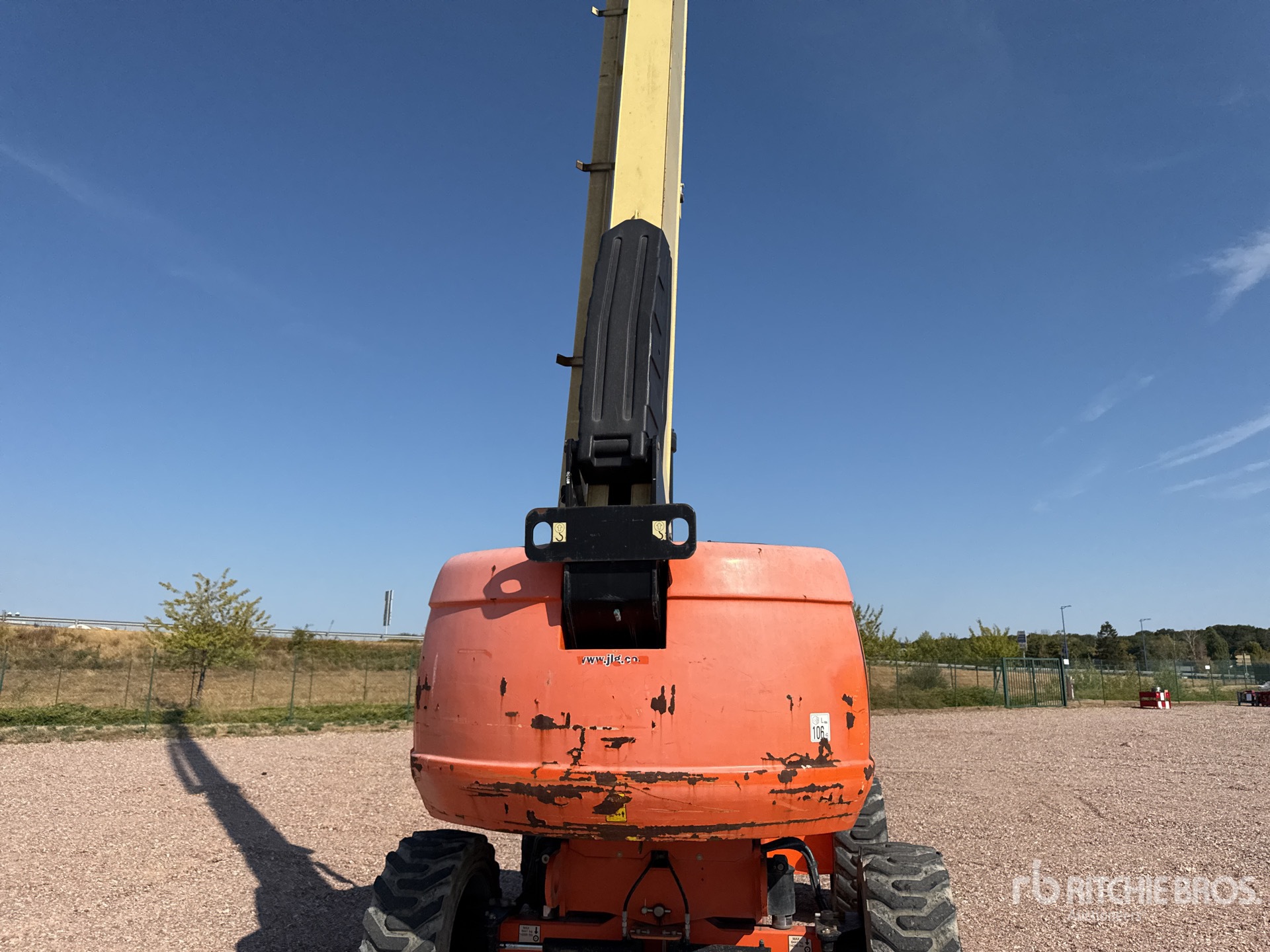 2016 JLG 660SJ