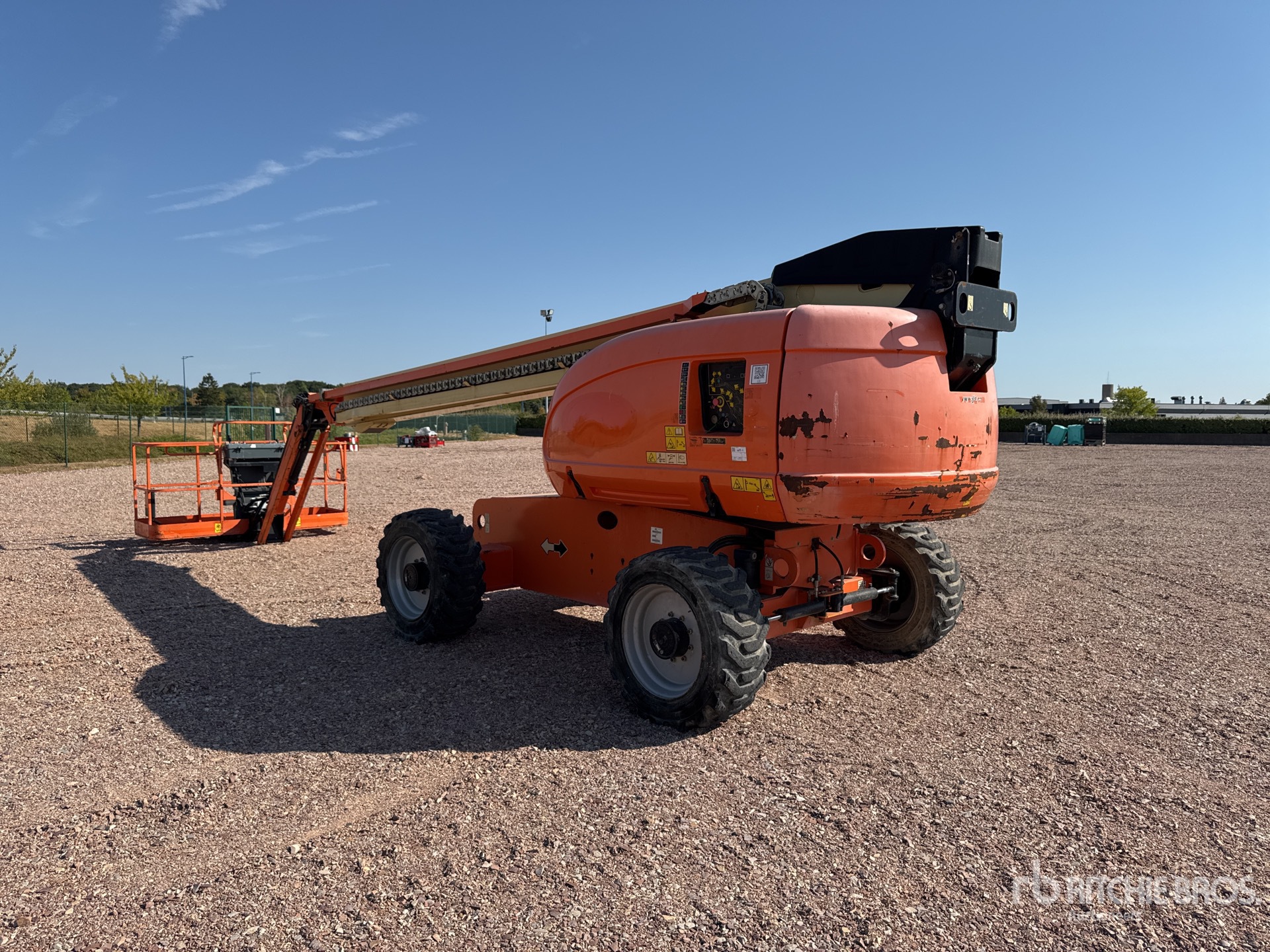 2016 JLG 660SJ