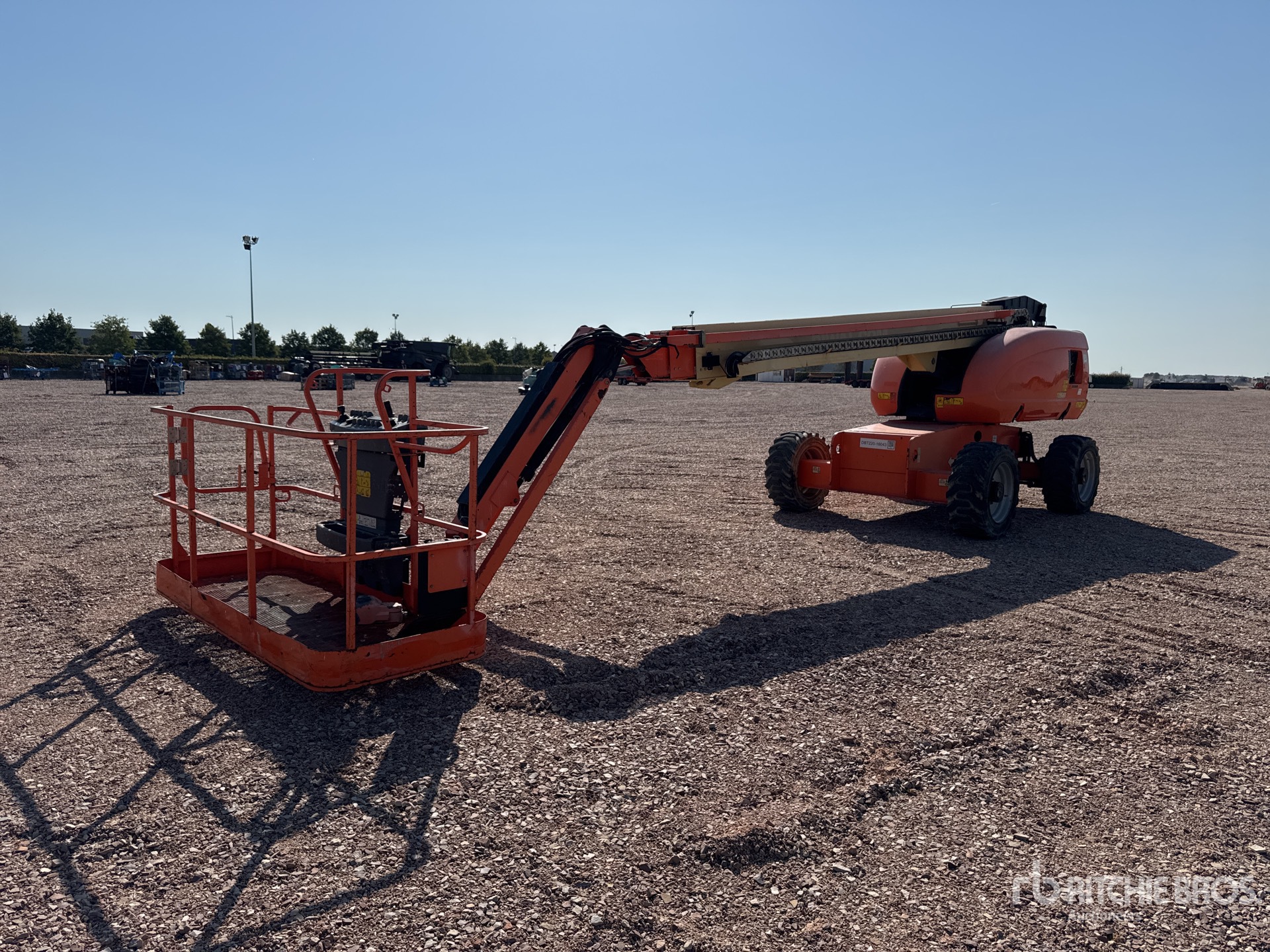 2016 JLG 660SJ