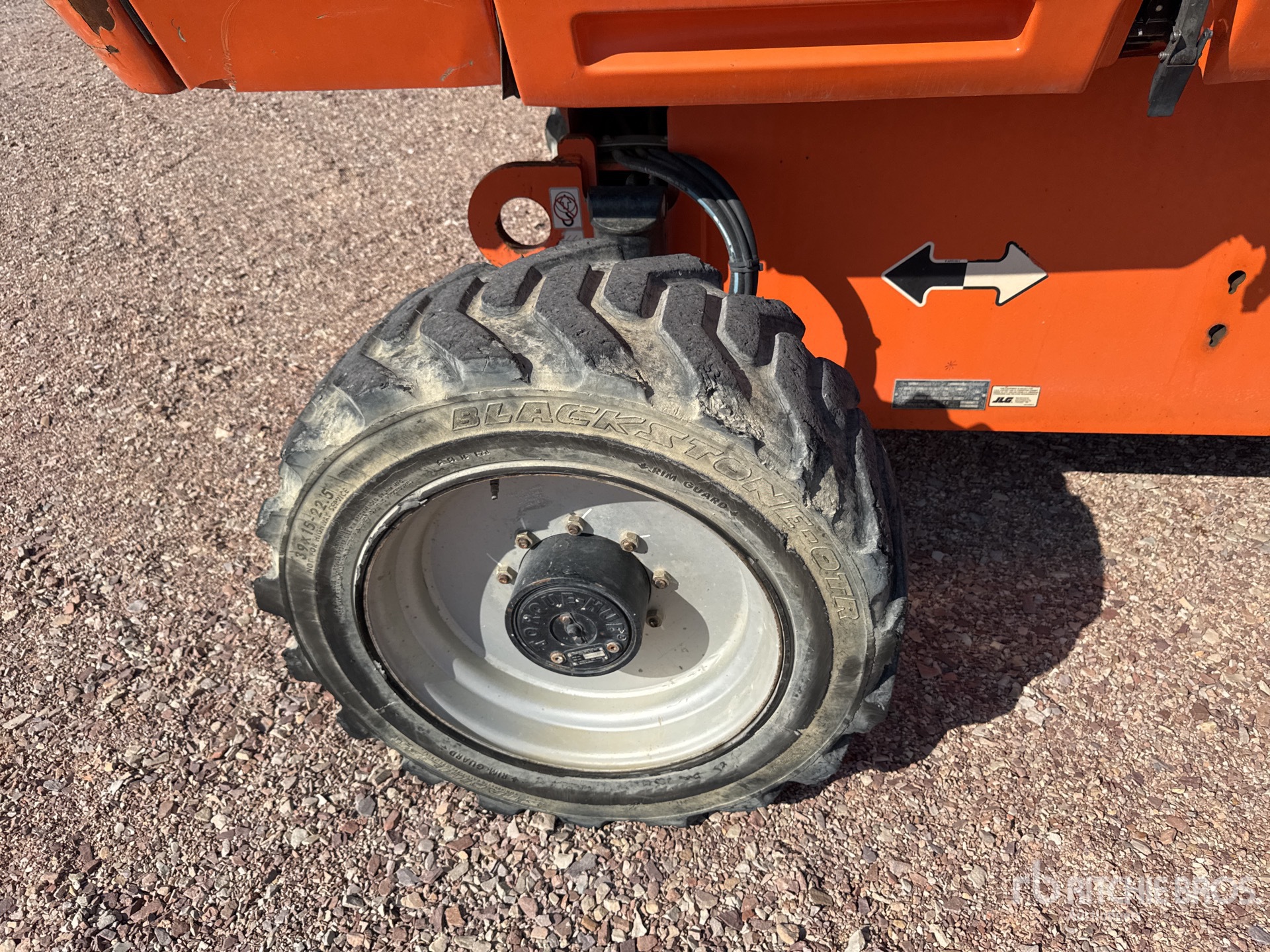 2016 JLG 660SJ