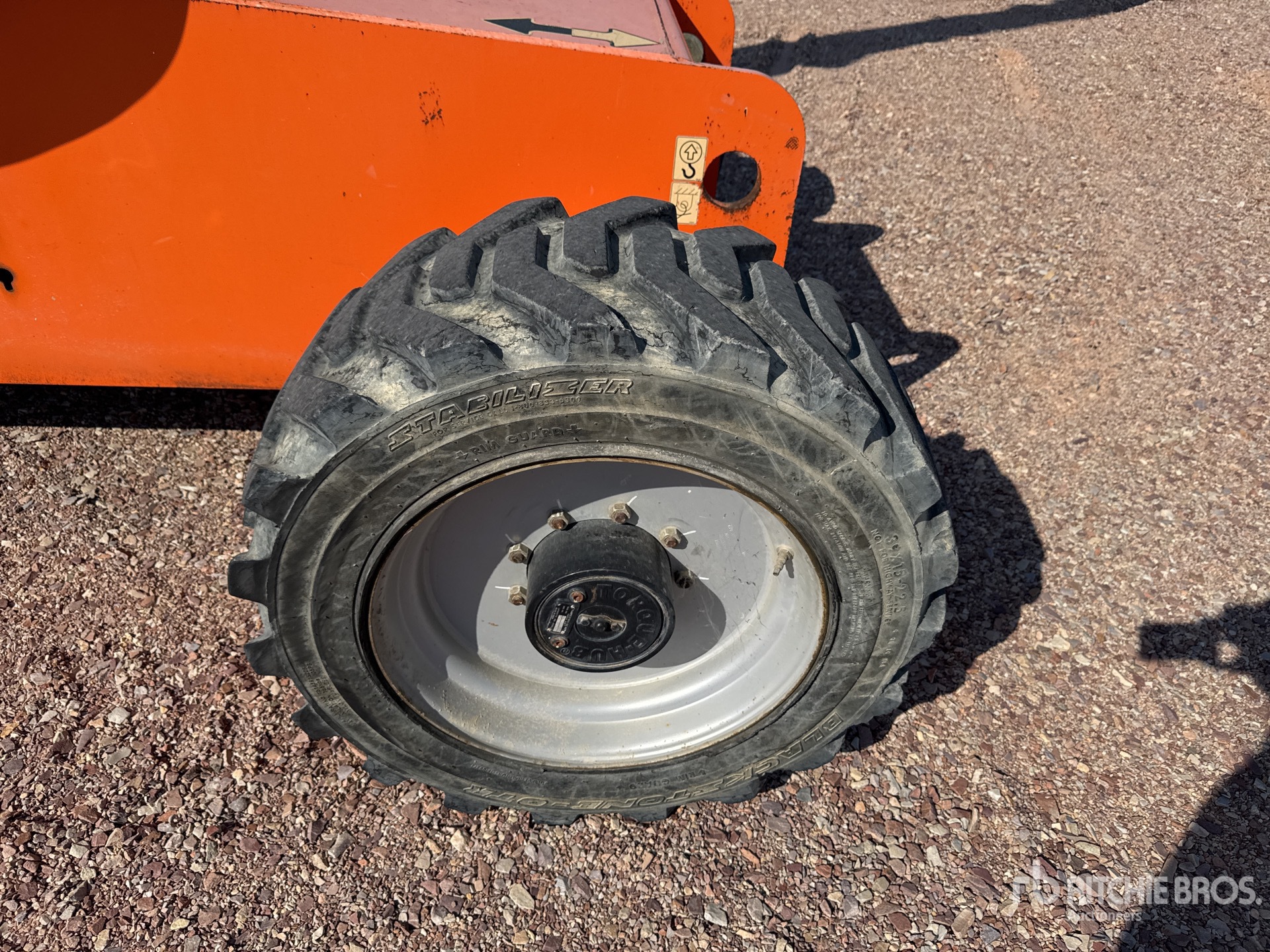 2016 JLG 660SJ