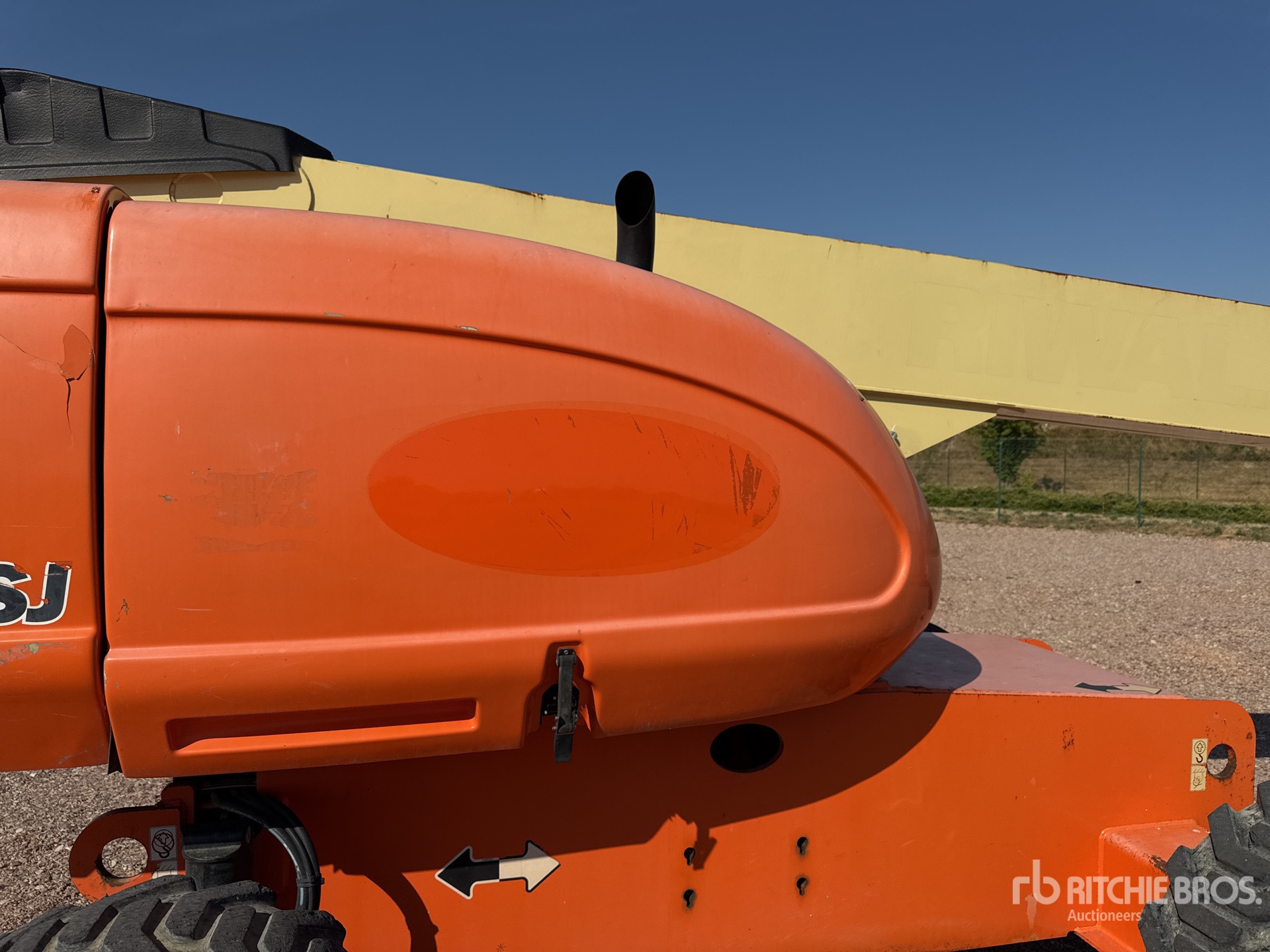 2016 JLG 660SJ