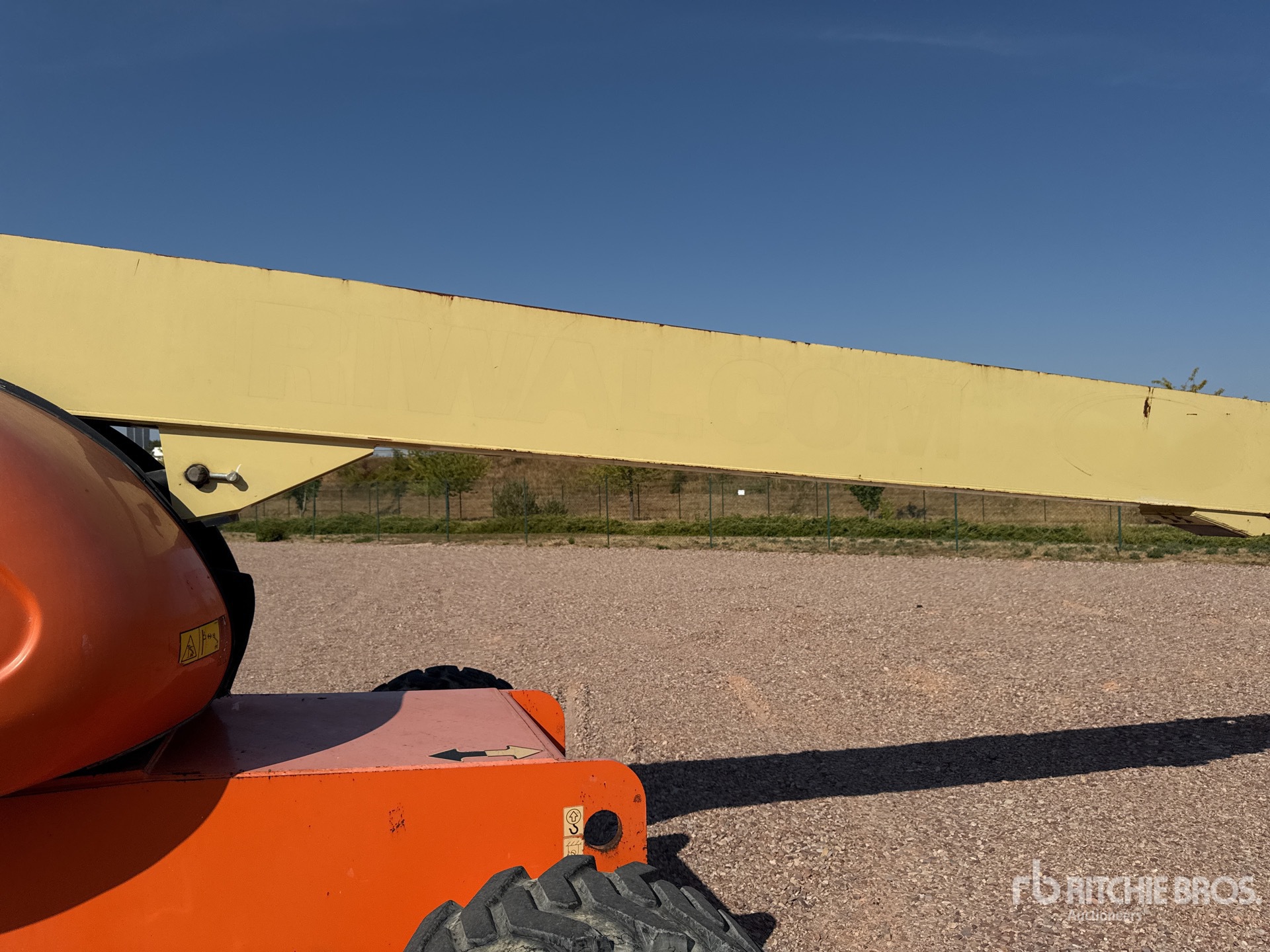 2016 JLG 660SJ