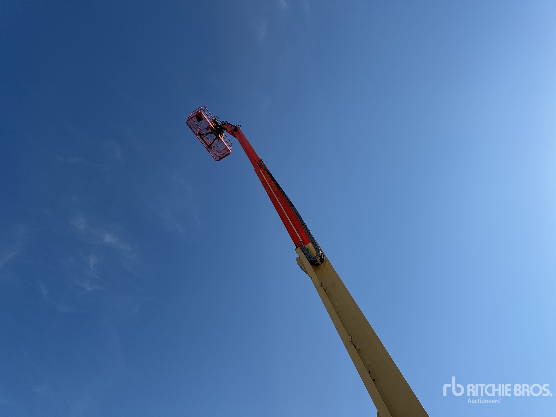 2016 JLG 660SJ