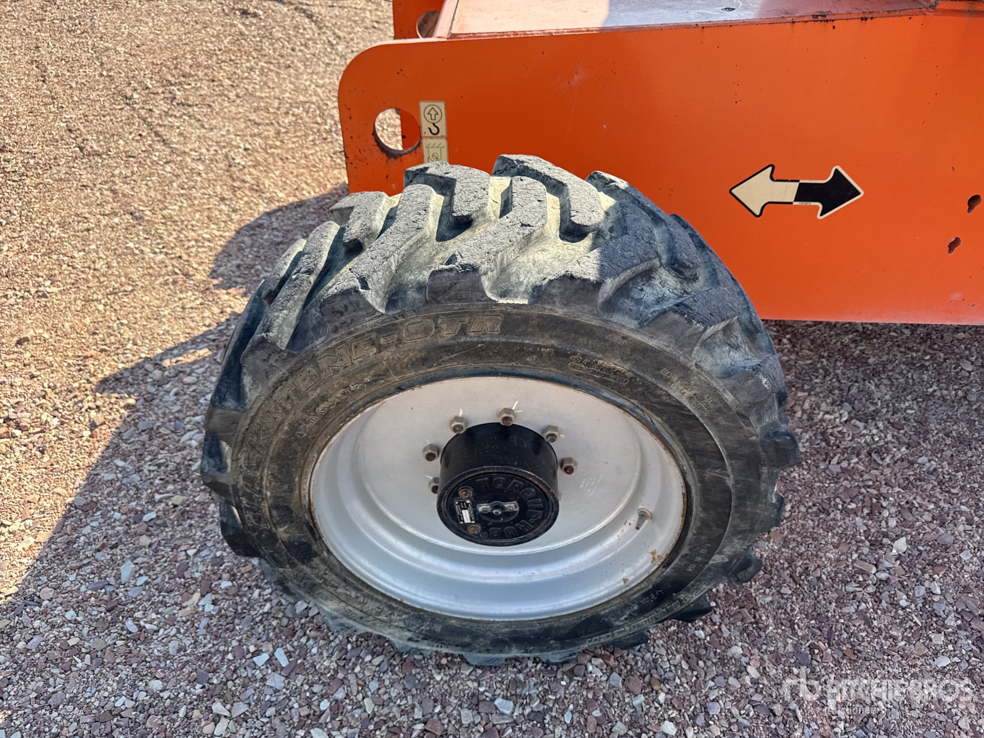 2016 JLG 660SJ