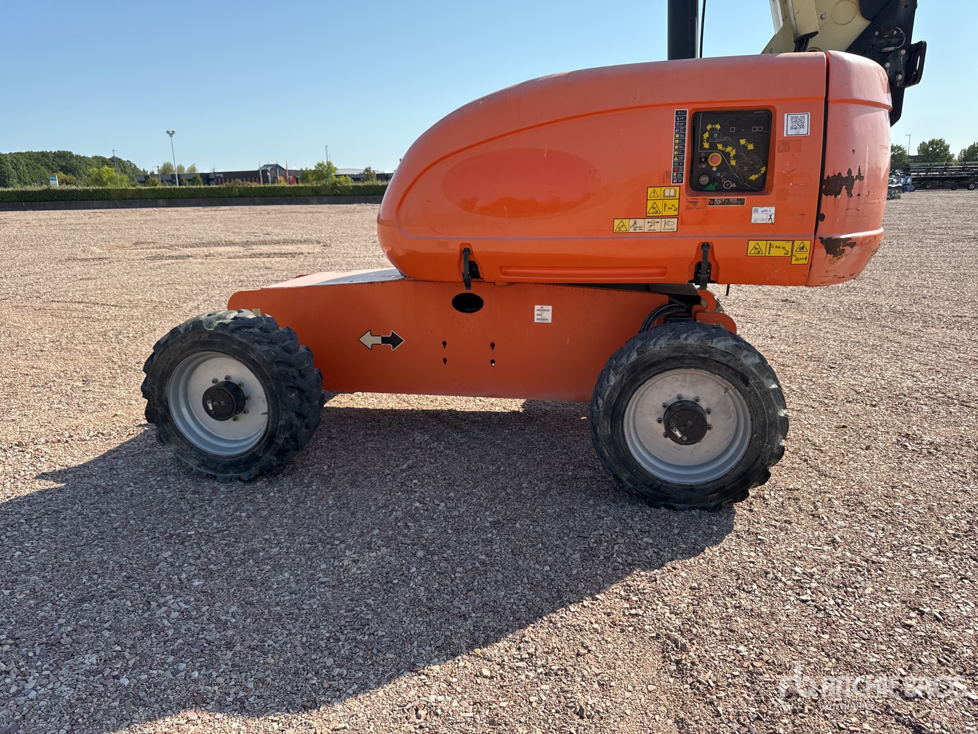 2016 JLG 660SJ