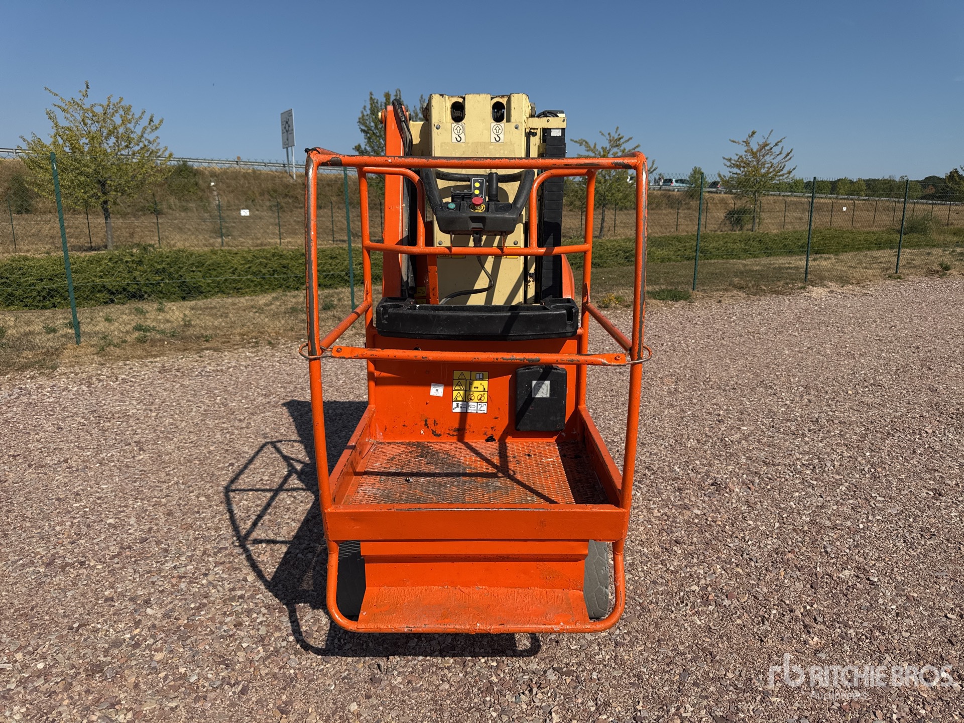 2013 JLG TOUCAN 8E