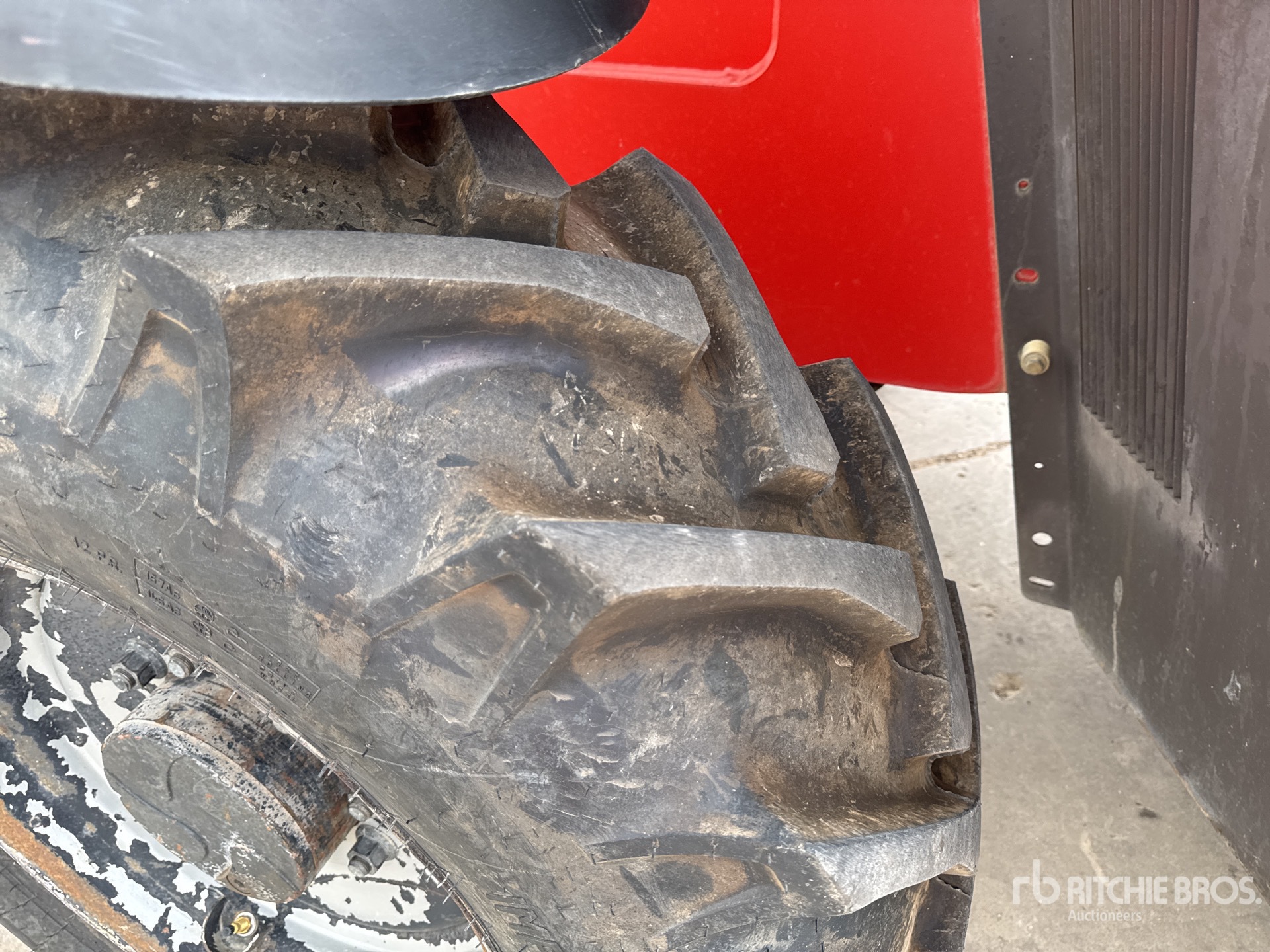 2013 Manitou MT1440