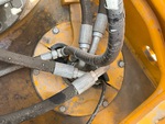 Hydraulics with Hydraulic Center Swivel