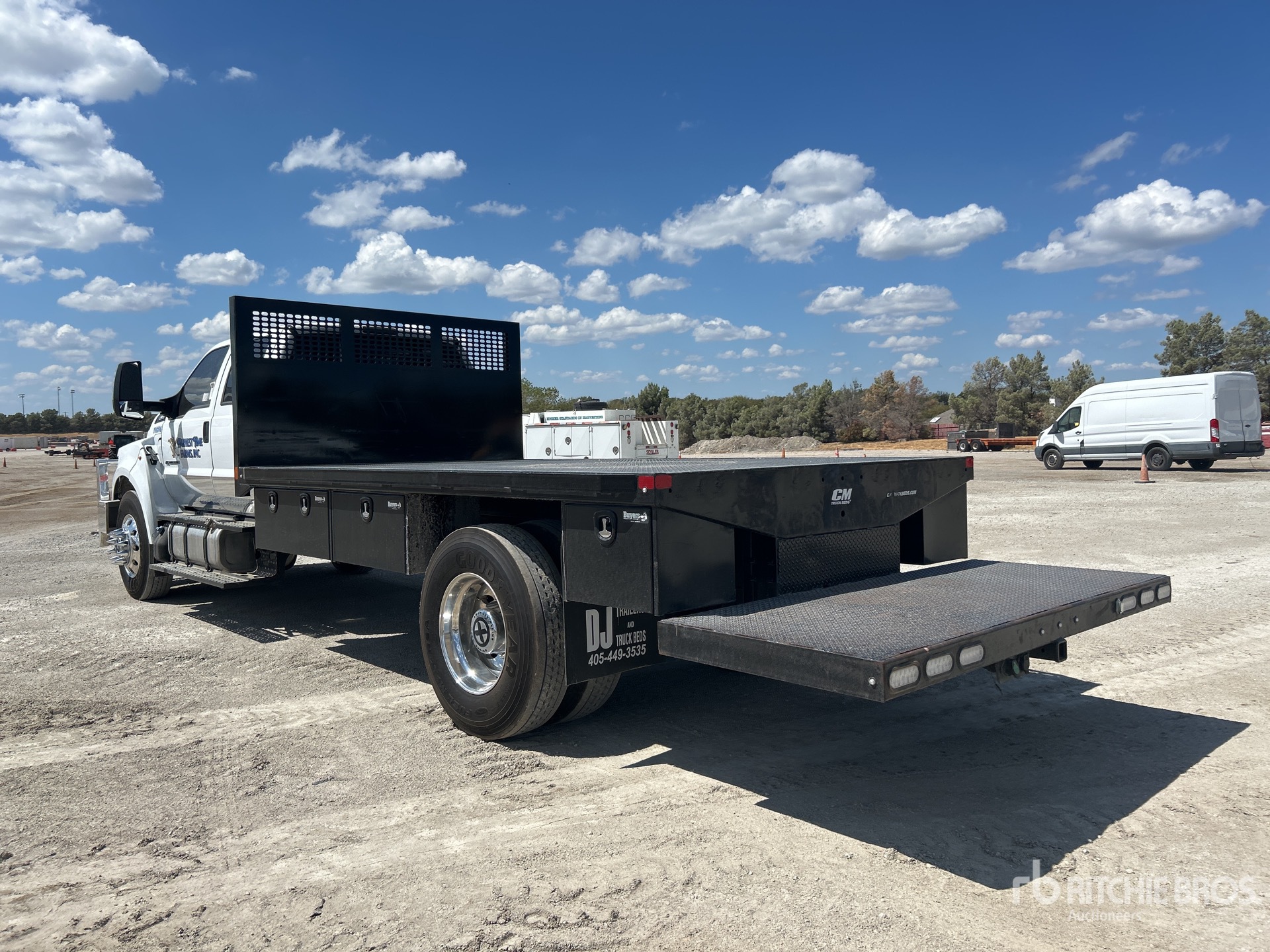 2025 Ford F-750