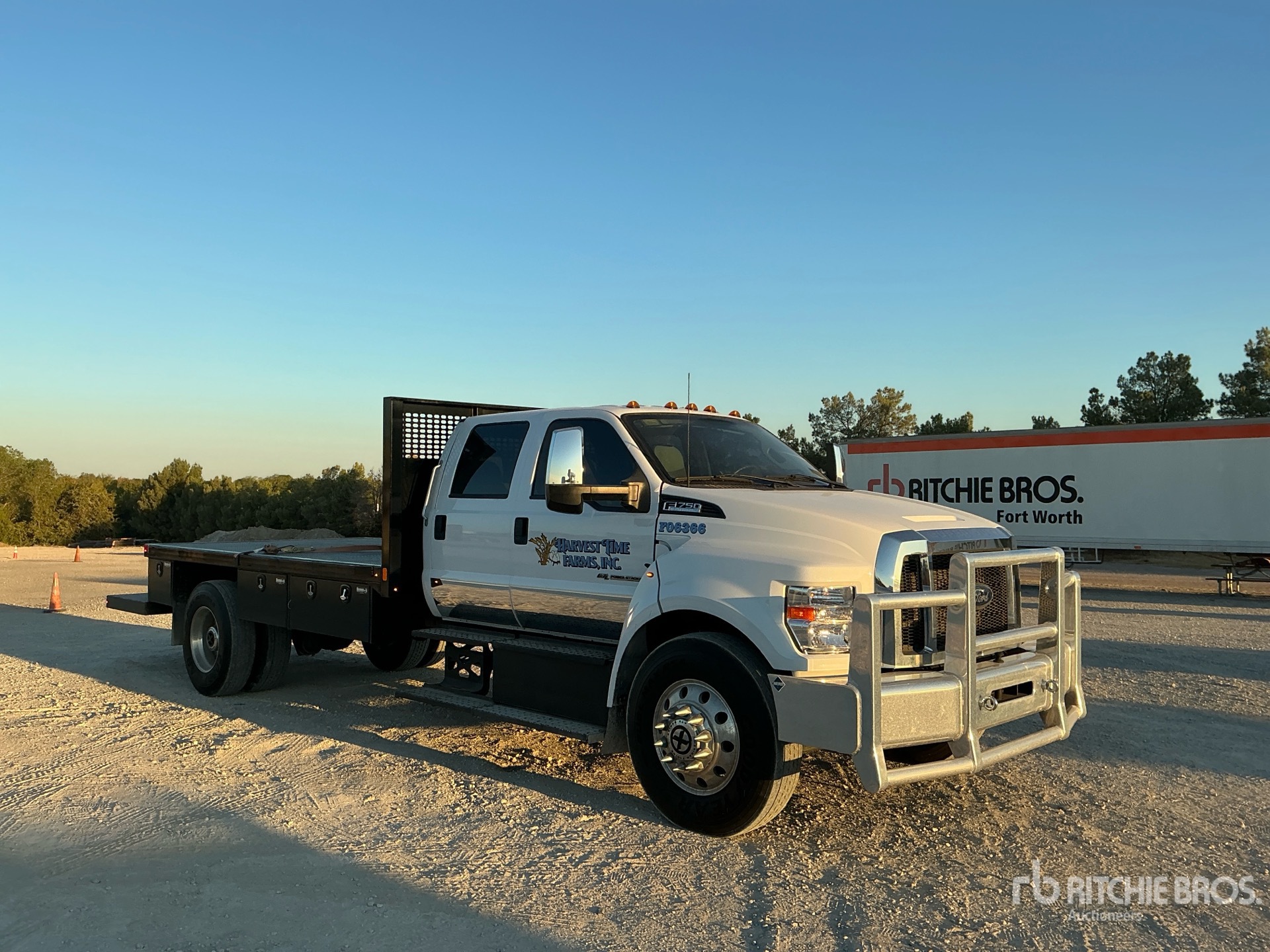 2025 Ford F-750