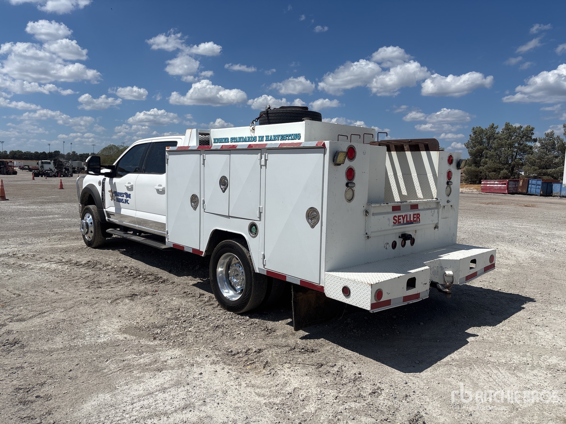 2025 Ford F-550