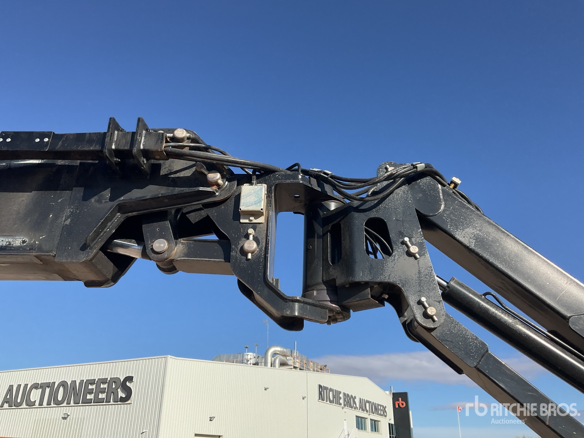 2024 JLG 1250AJP