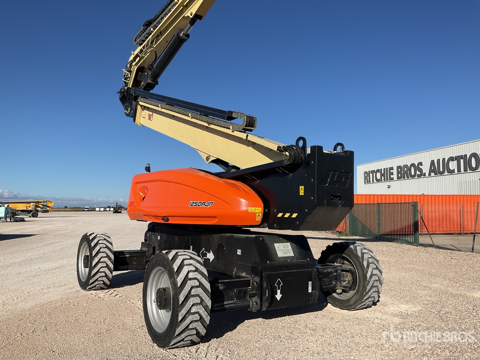 2024 JLG 1250AJP