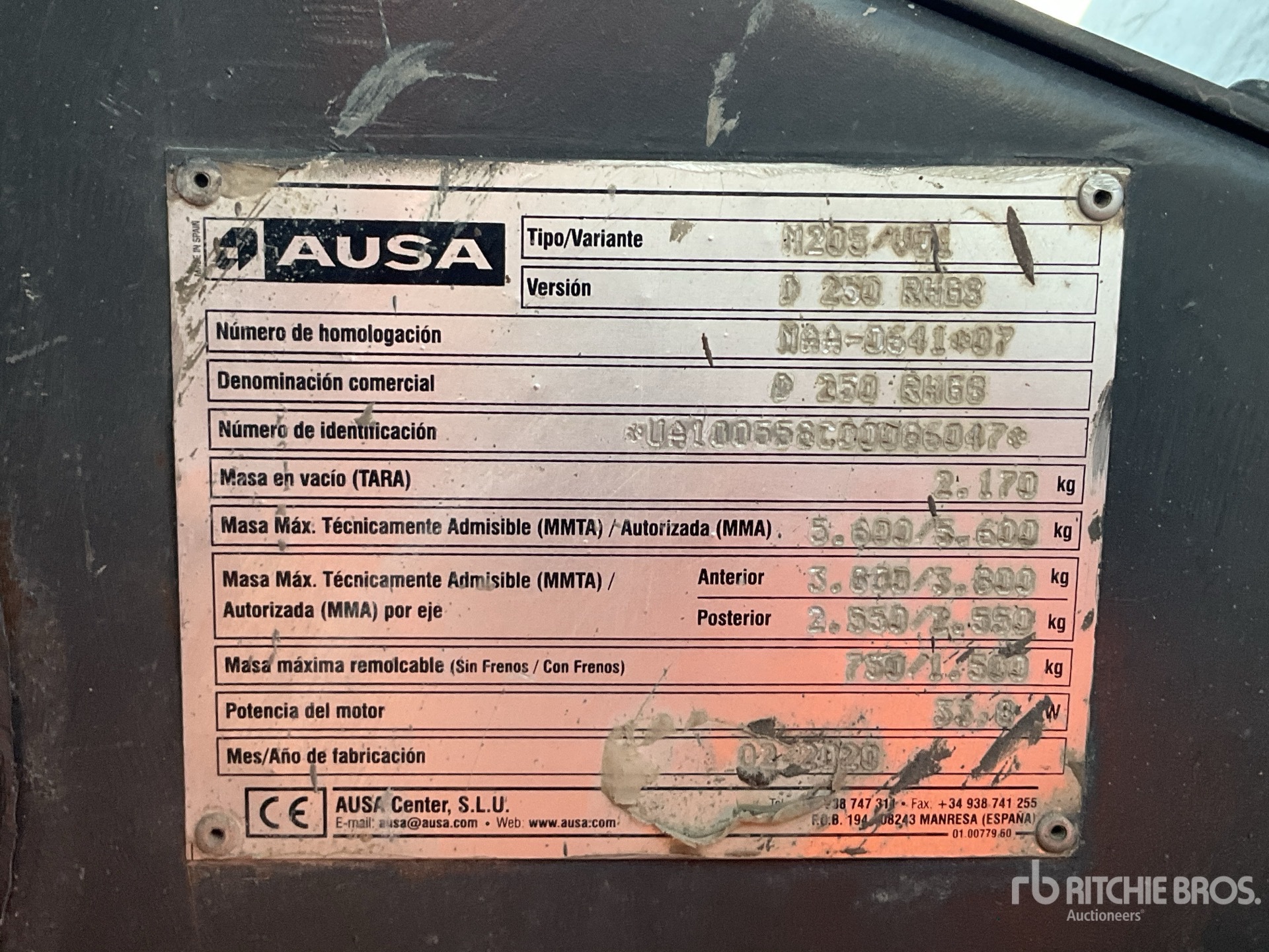 2020 Ausa D250RHGS