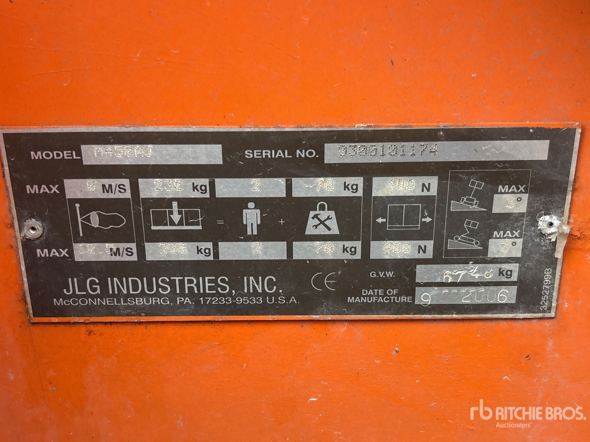 2006 JLG M450AJ