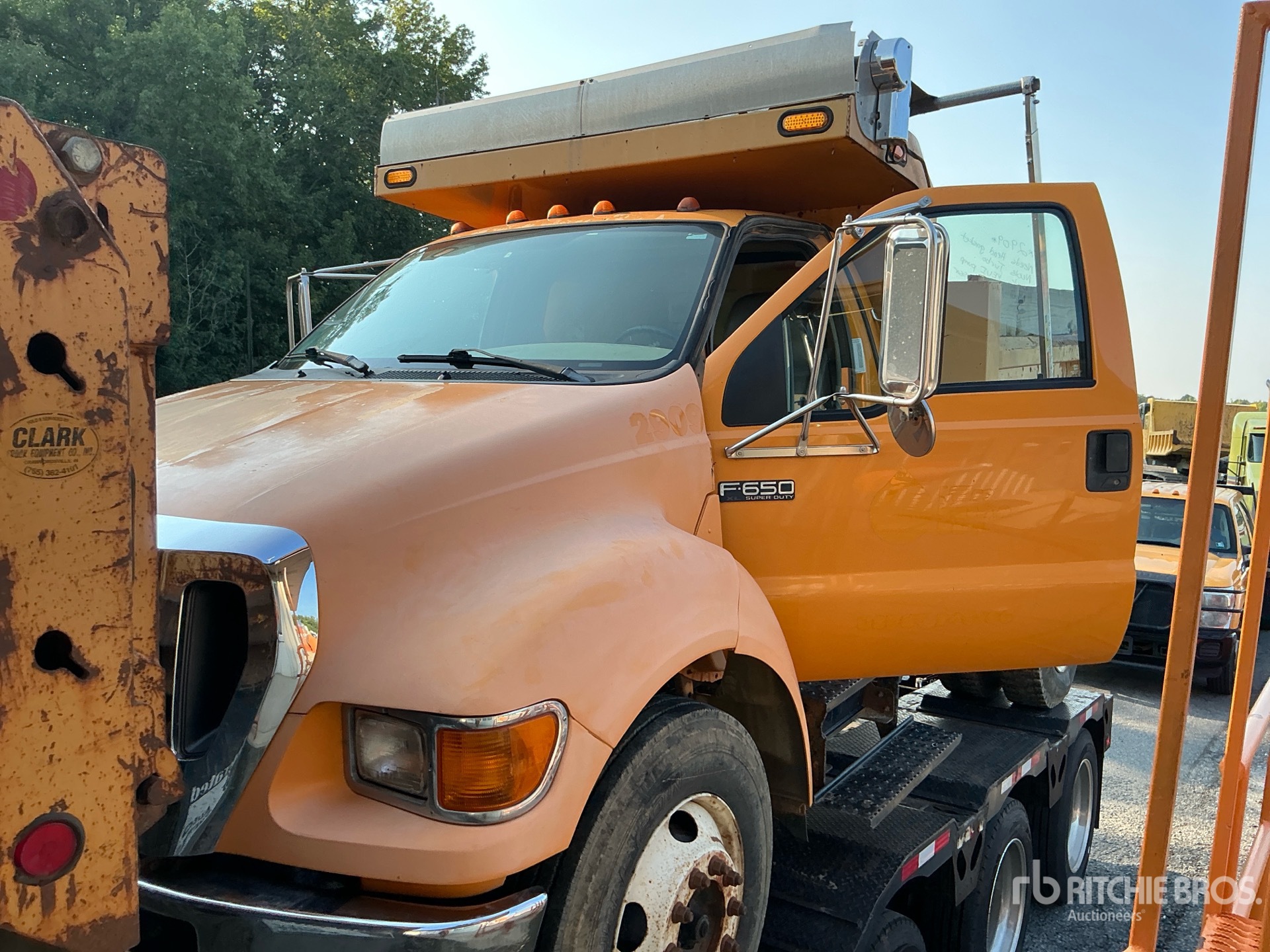 2006 Ford F-650