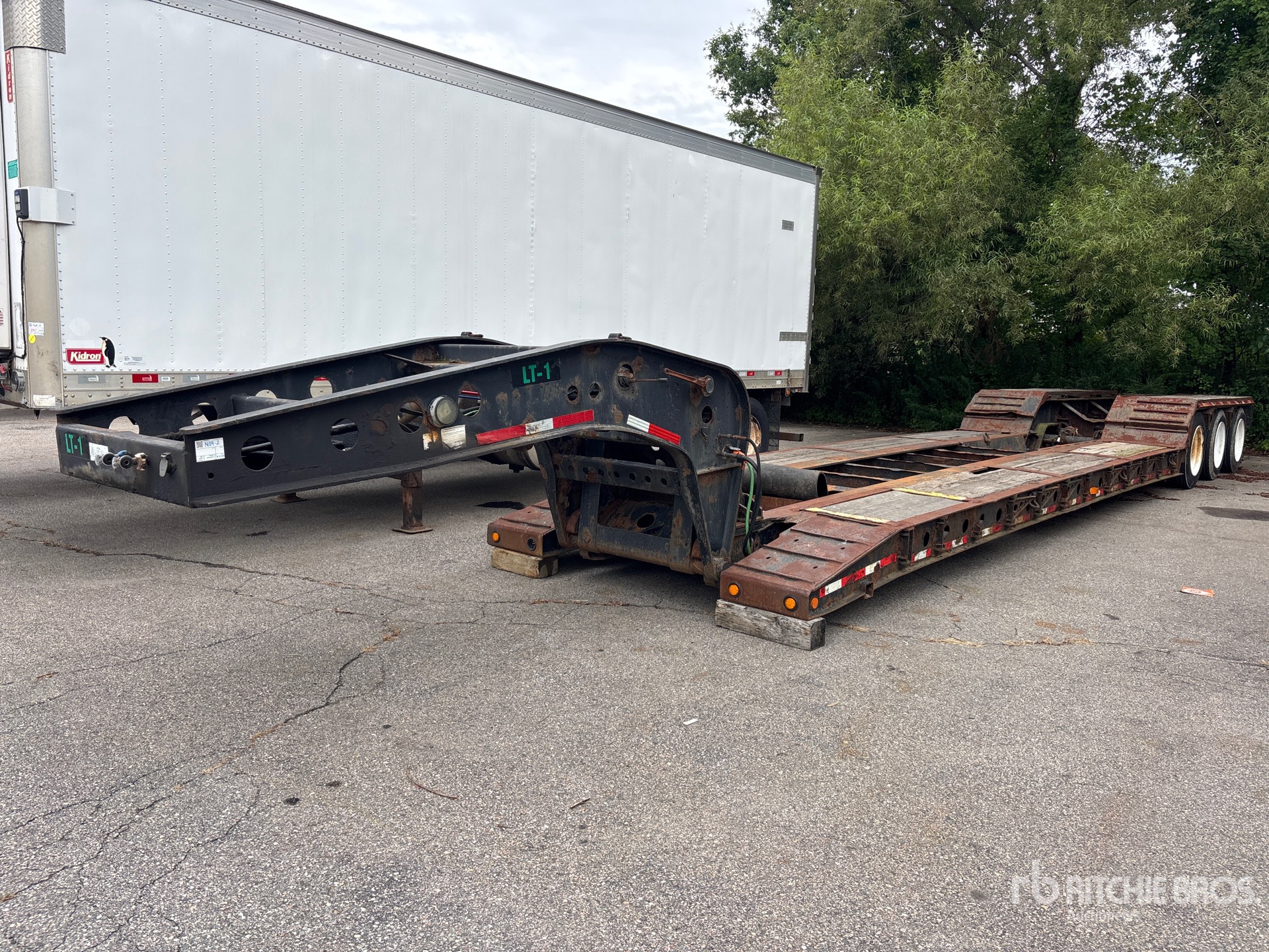 1999 Fontaine Tri/A (Inoperable)
