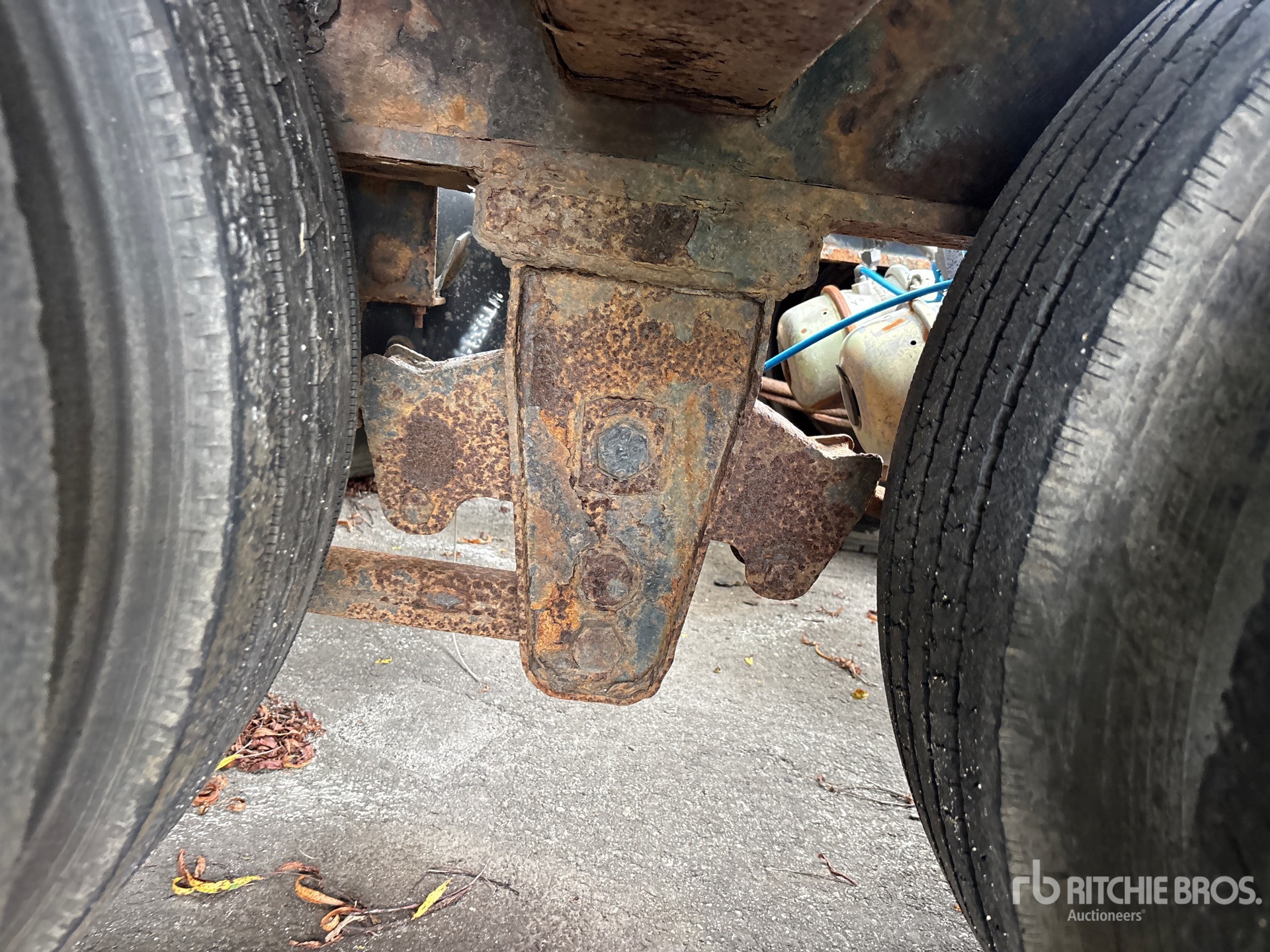 1999 Fontaine Tri/A (Inoperable)
