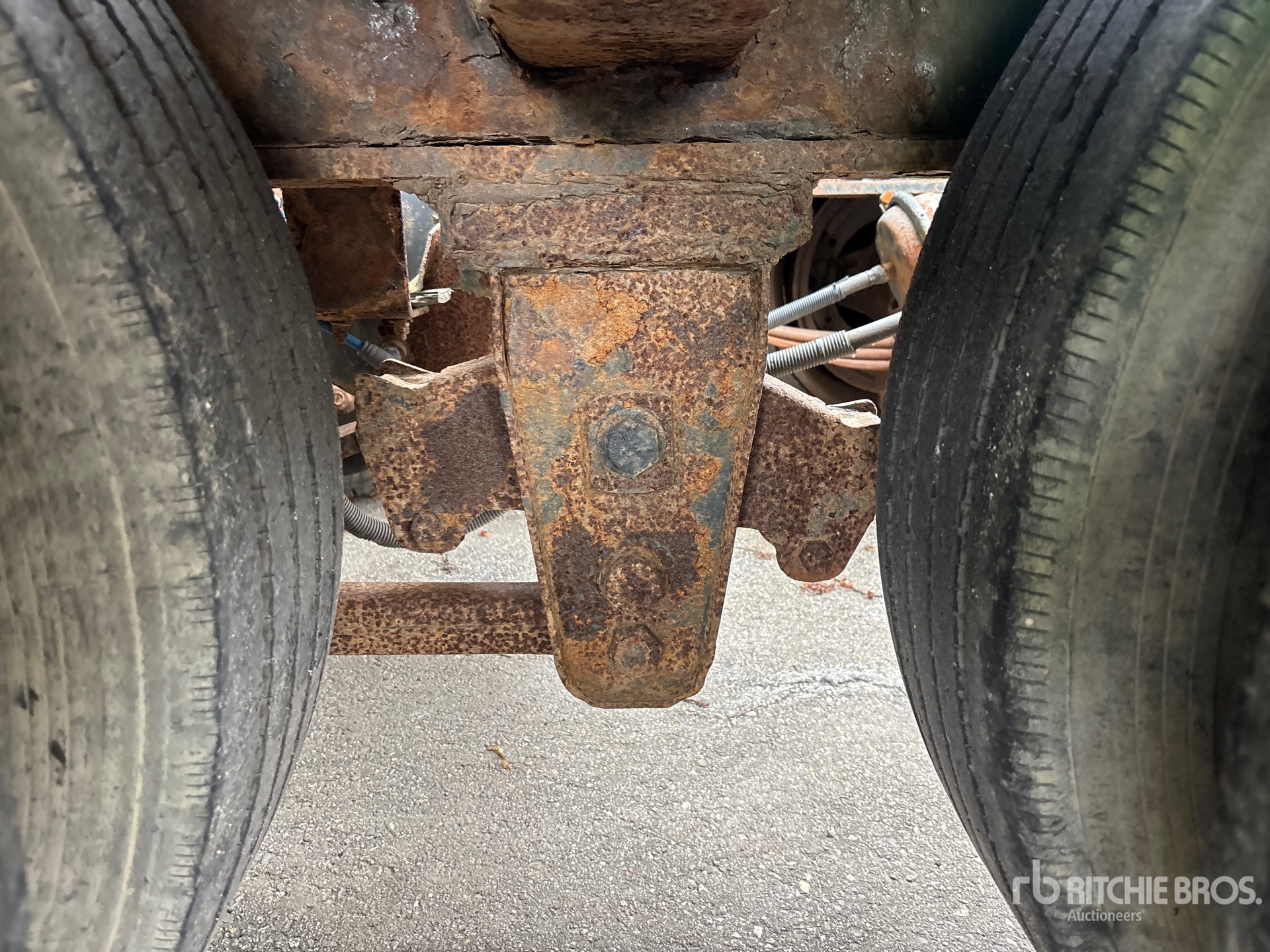 1999 Fontaine Tri/A (Inoperable)