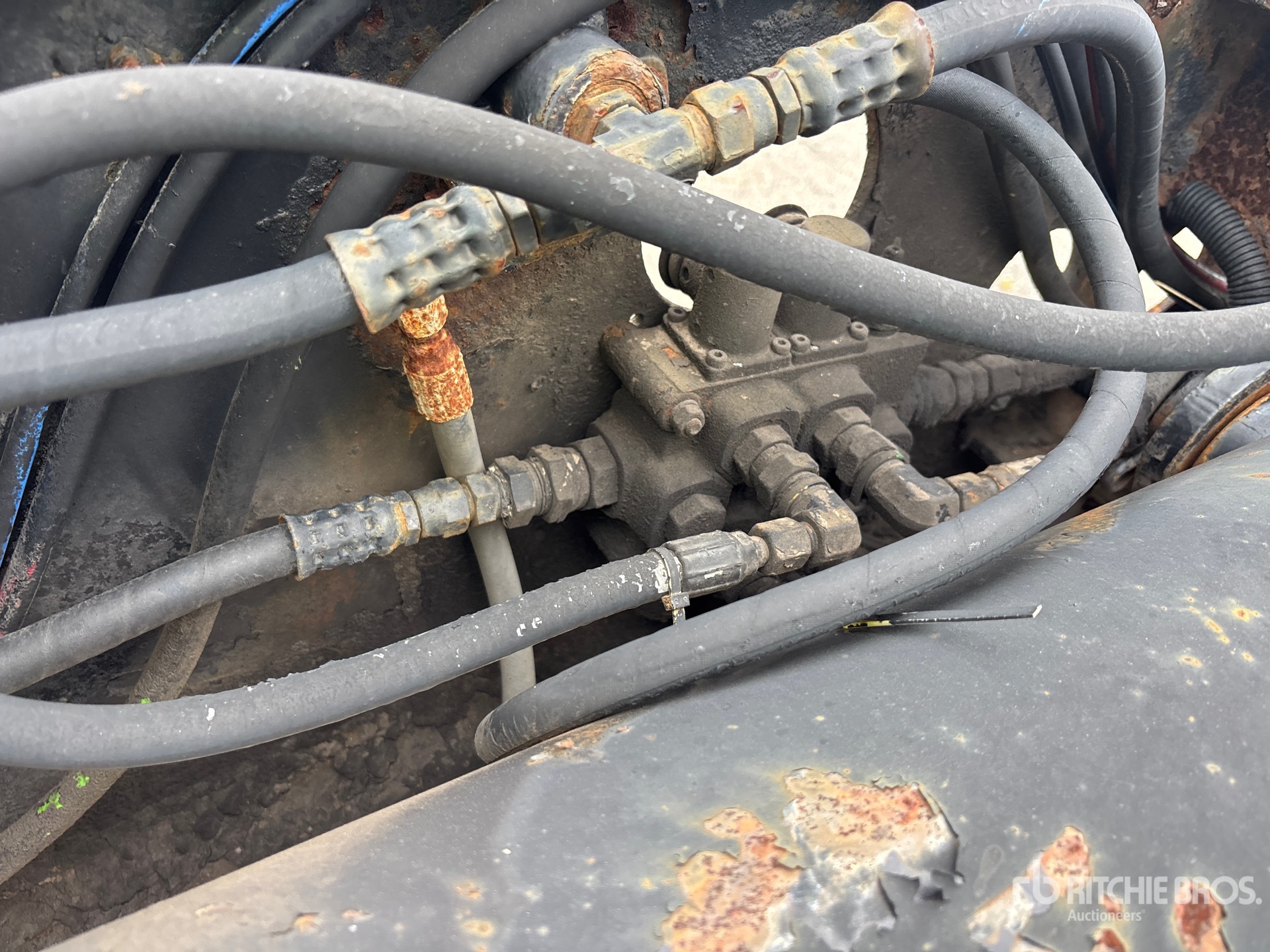 1999 Fontaine Tri/A (Inoperable)