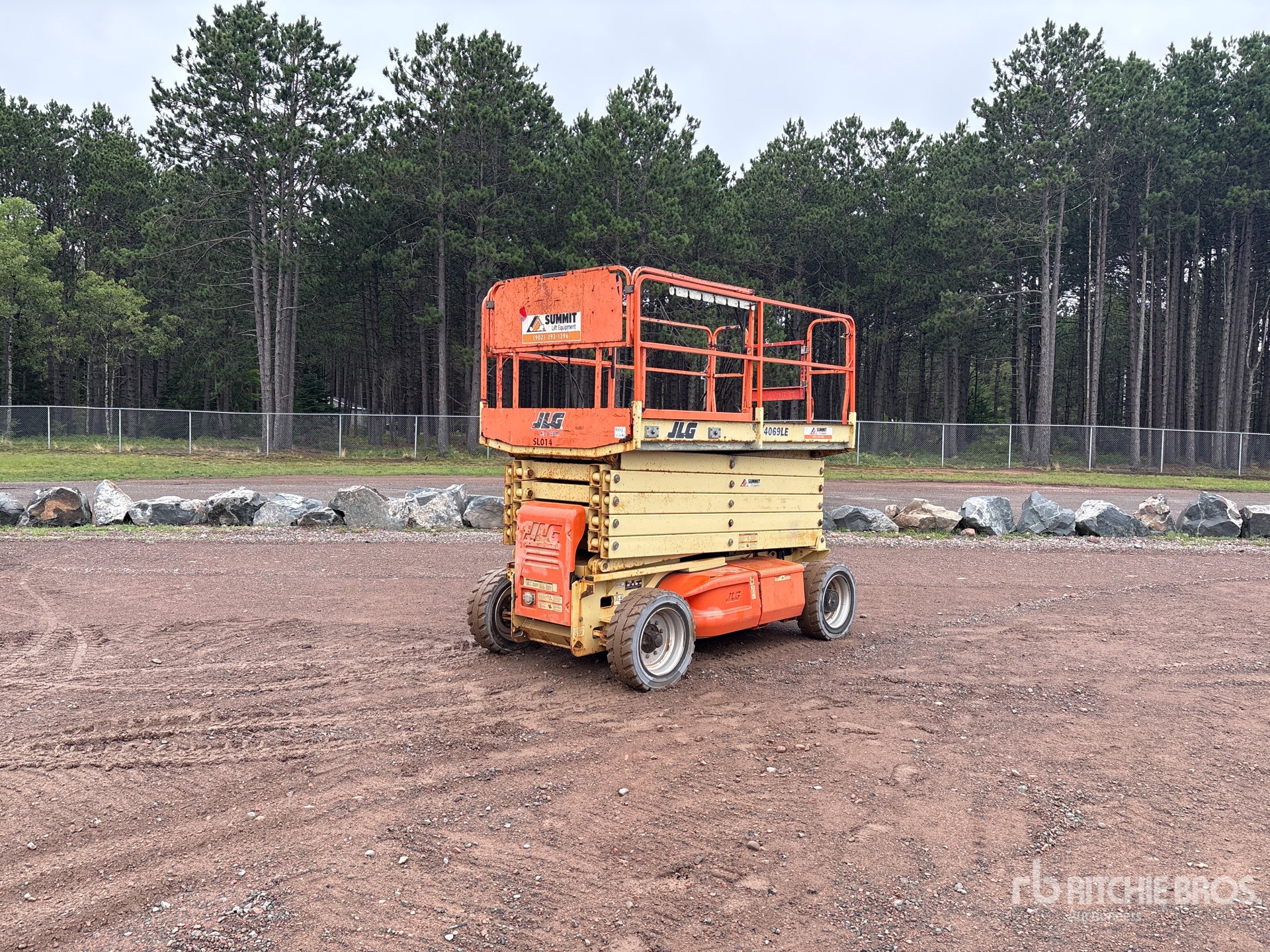 2011 JLG 4069LE