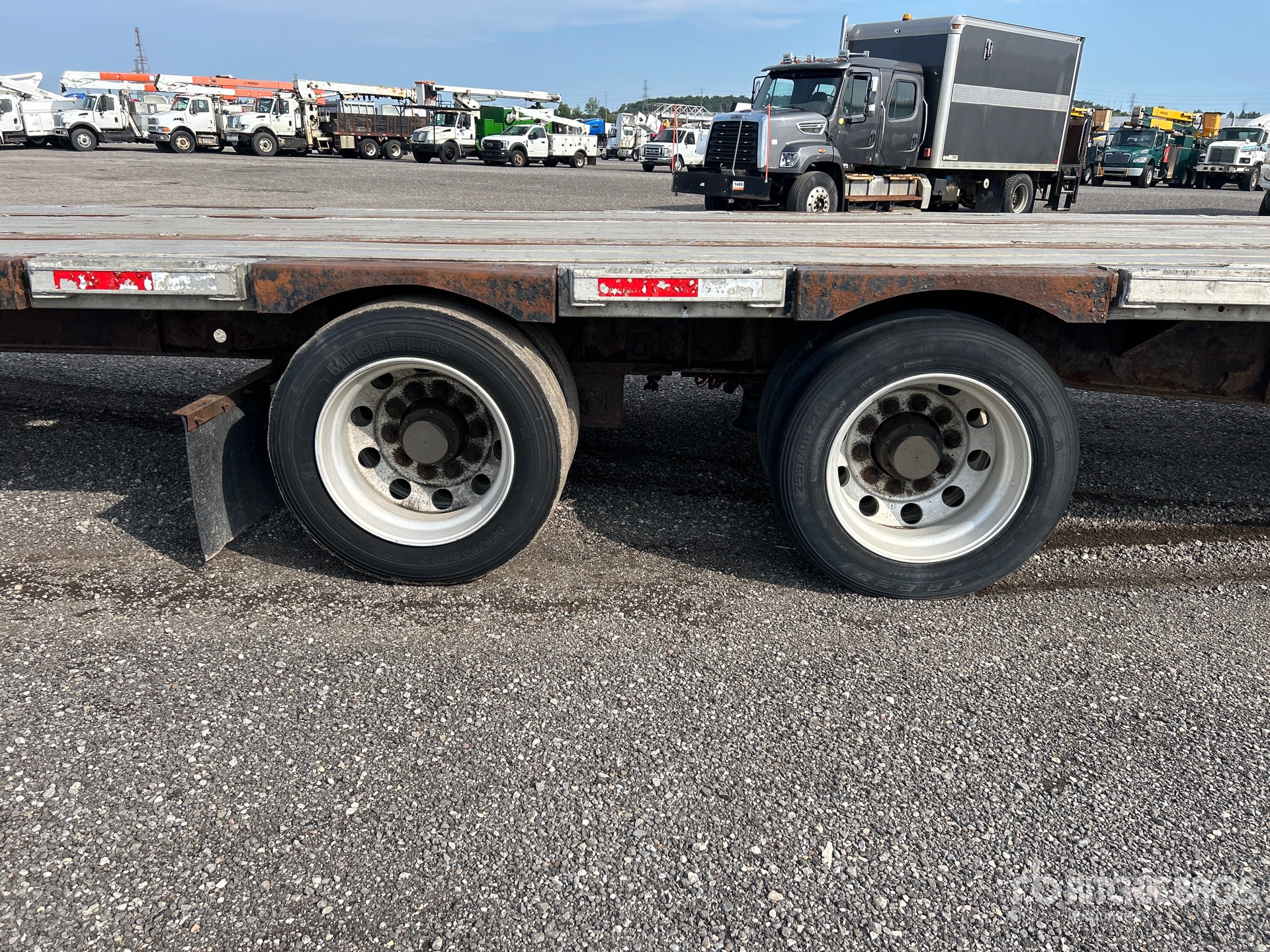 2006 Transcraft 53 FT T/A