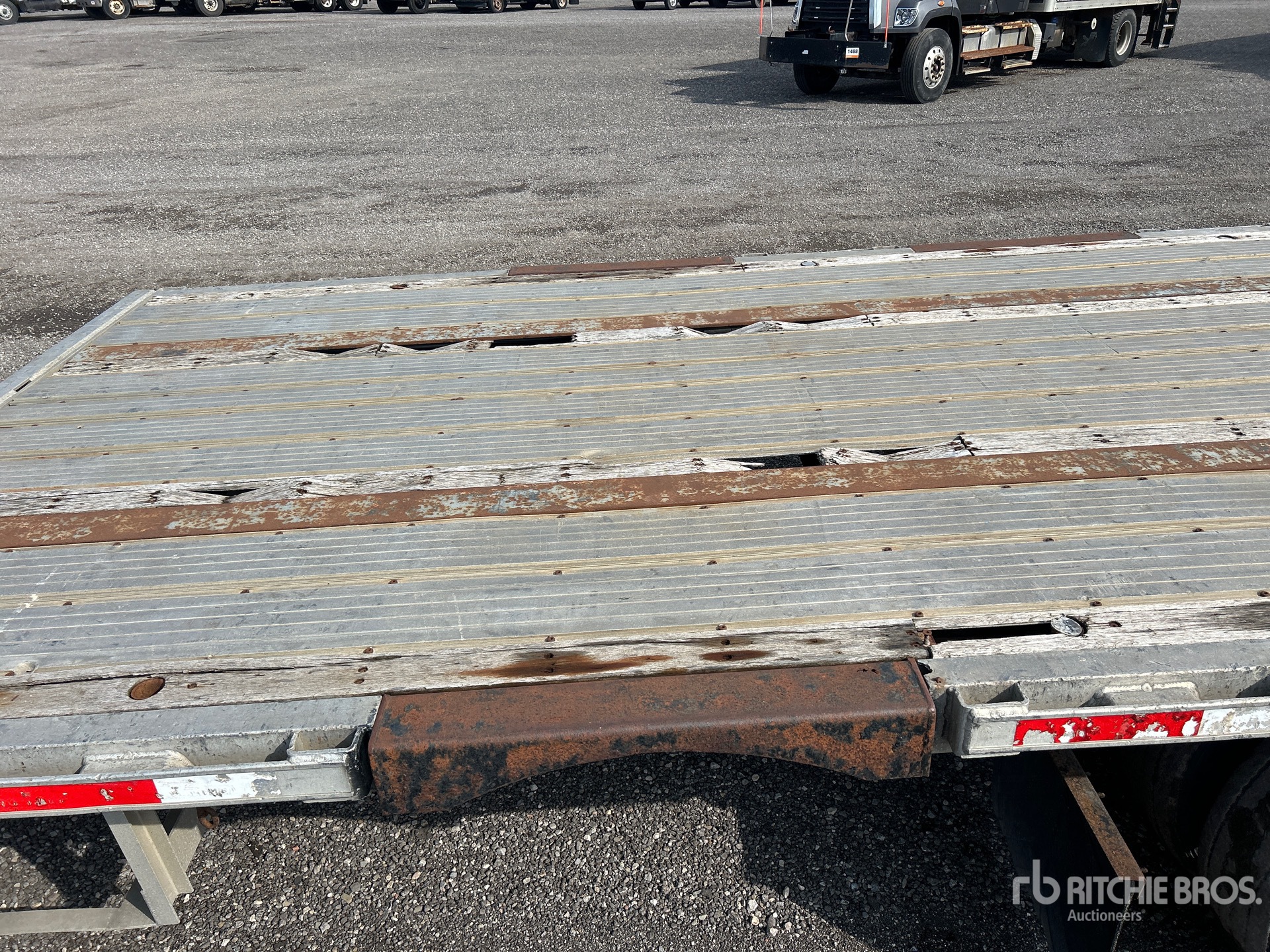 2006 Transcraft 53 FT T/A