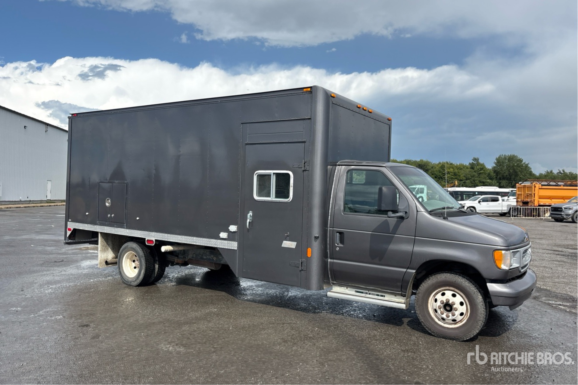 1997 Ford E-450