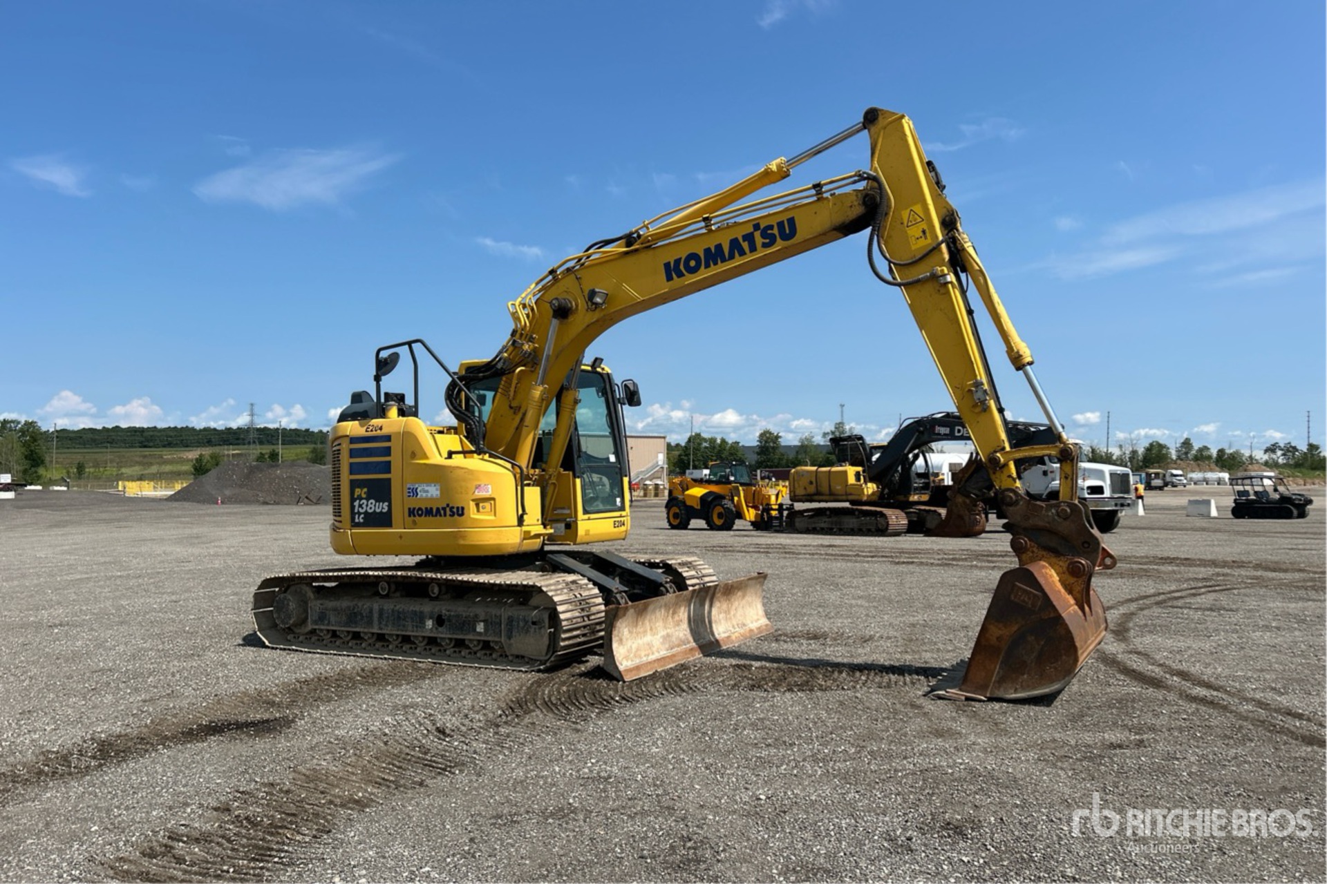 2018 Komatsu PC138USLC-11