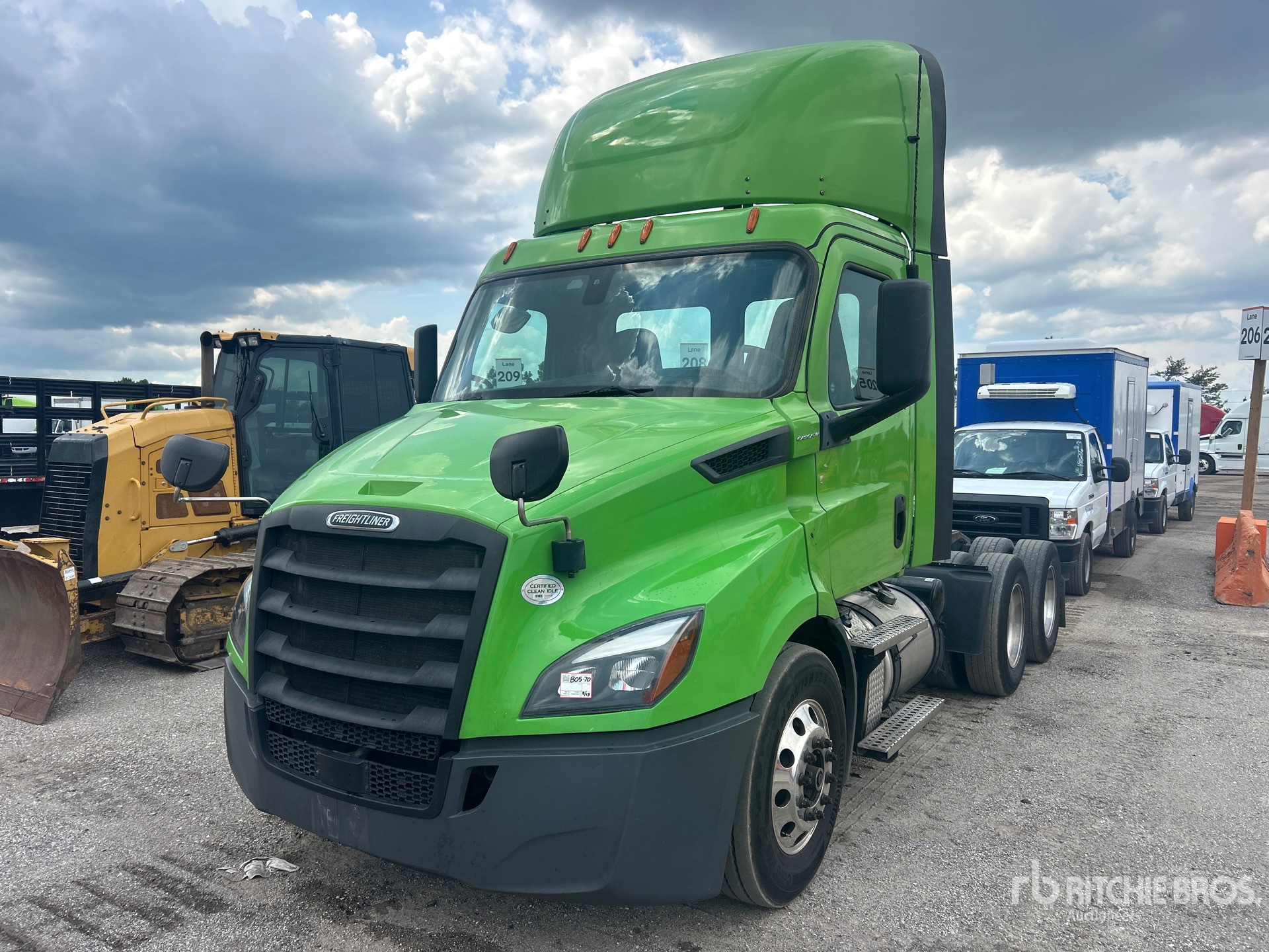 2020 Freightliner CASCADIA 116