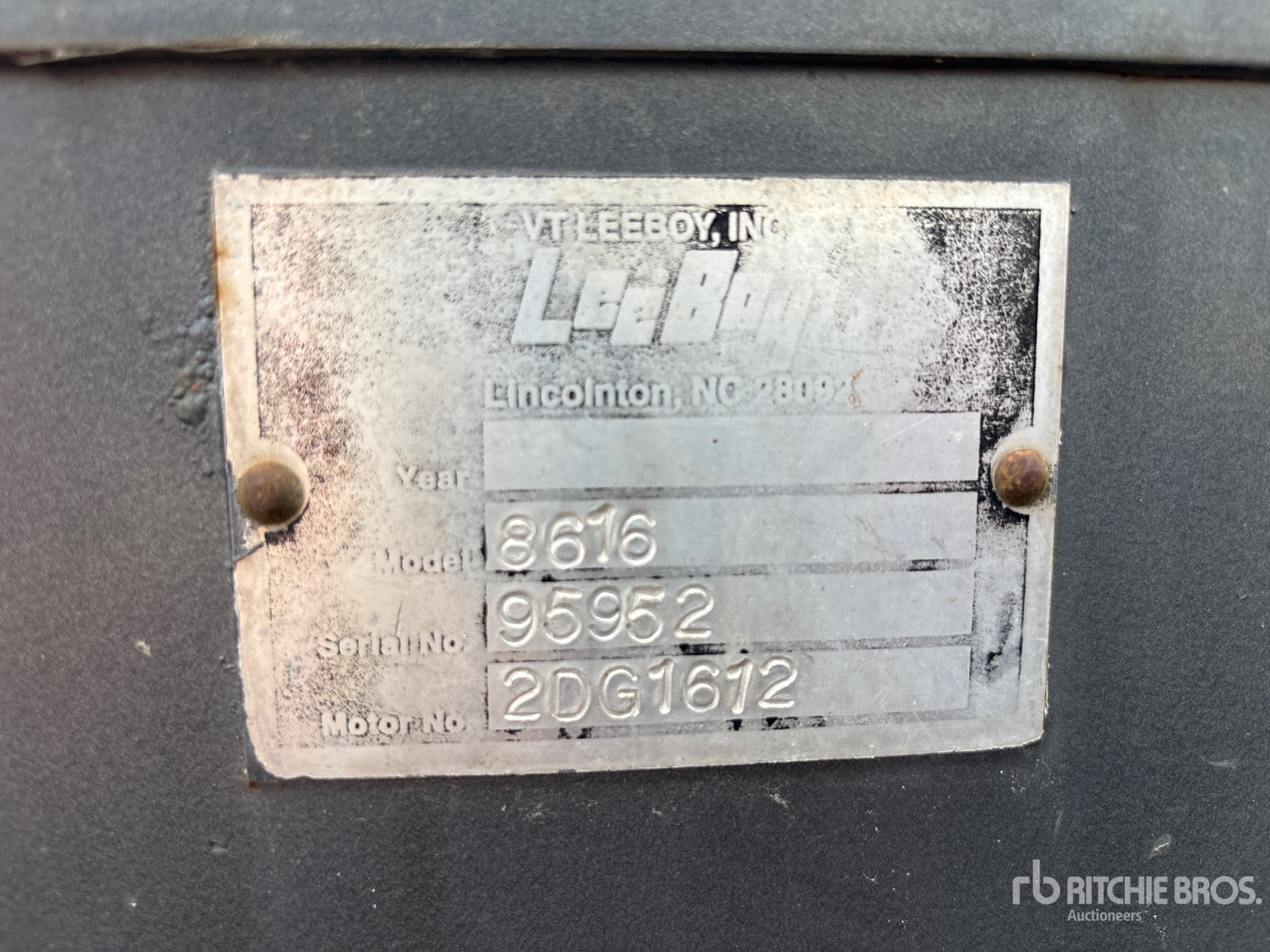 2013 Leeboy 8616