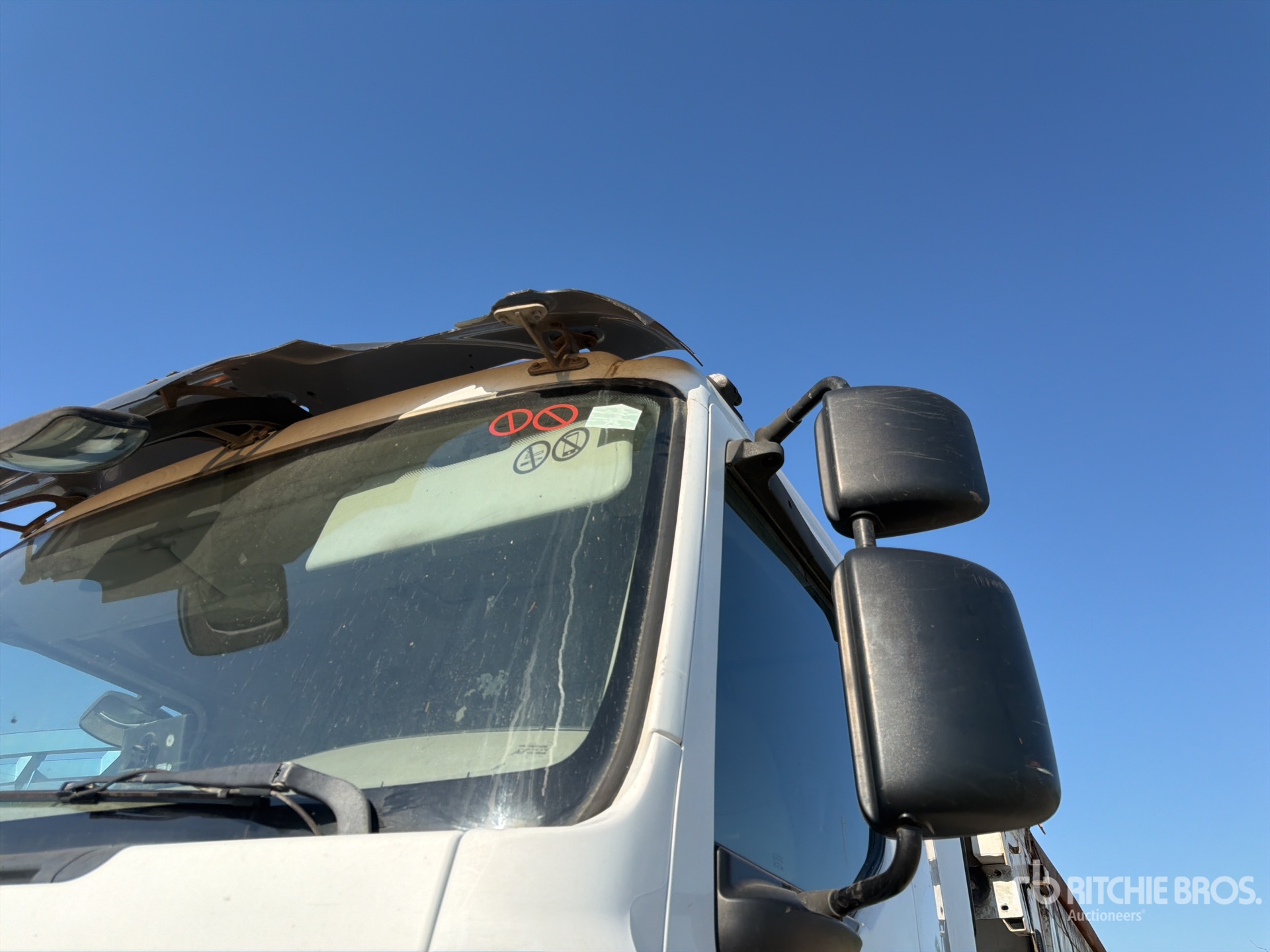 2008 Renault 410DXI