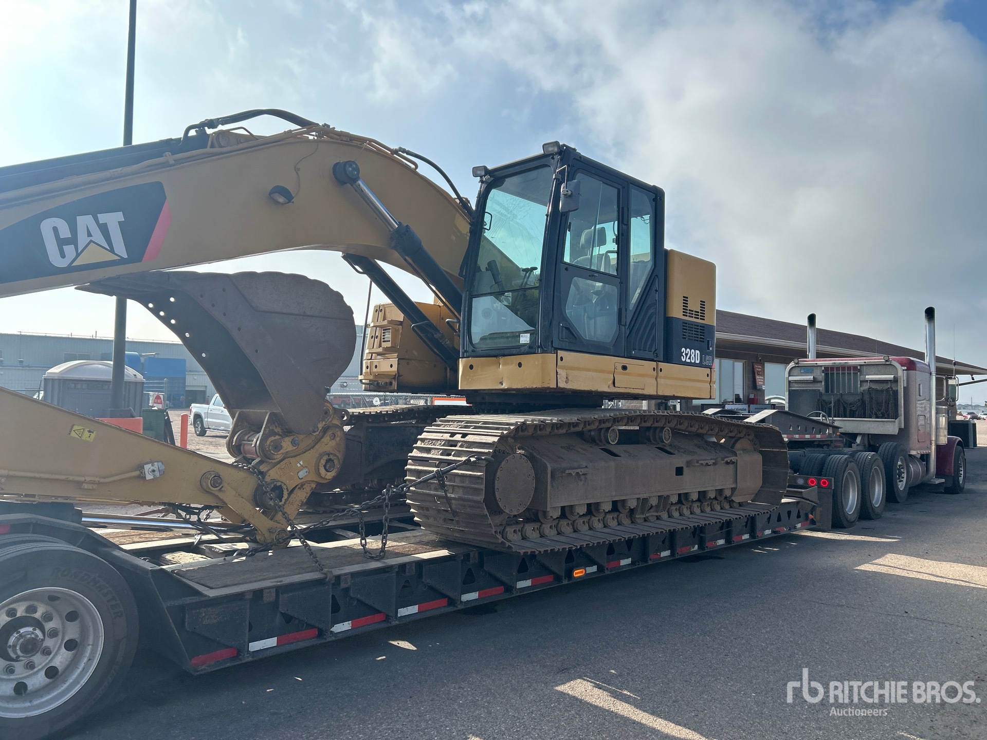 2012 Caterpillar 328D LCR