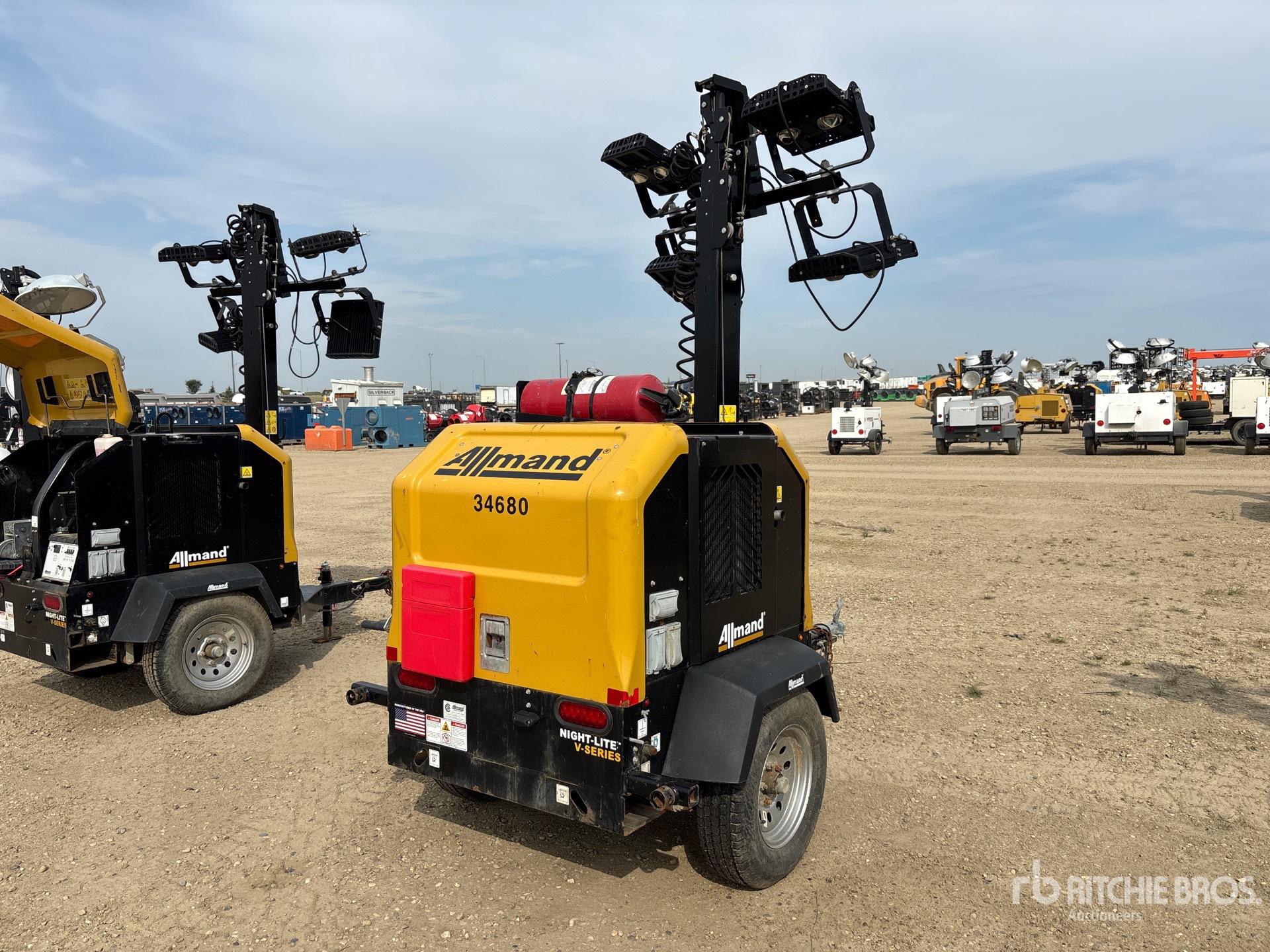 2021 Allmand NL V-SERIES