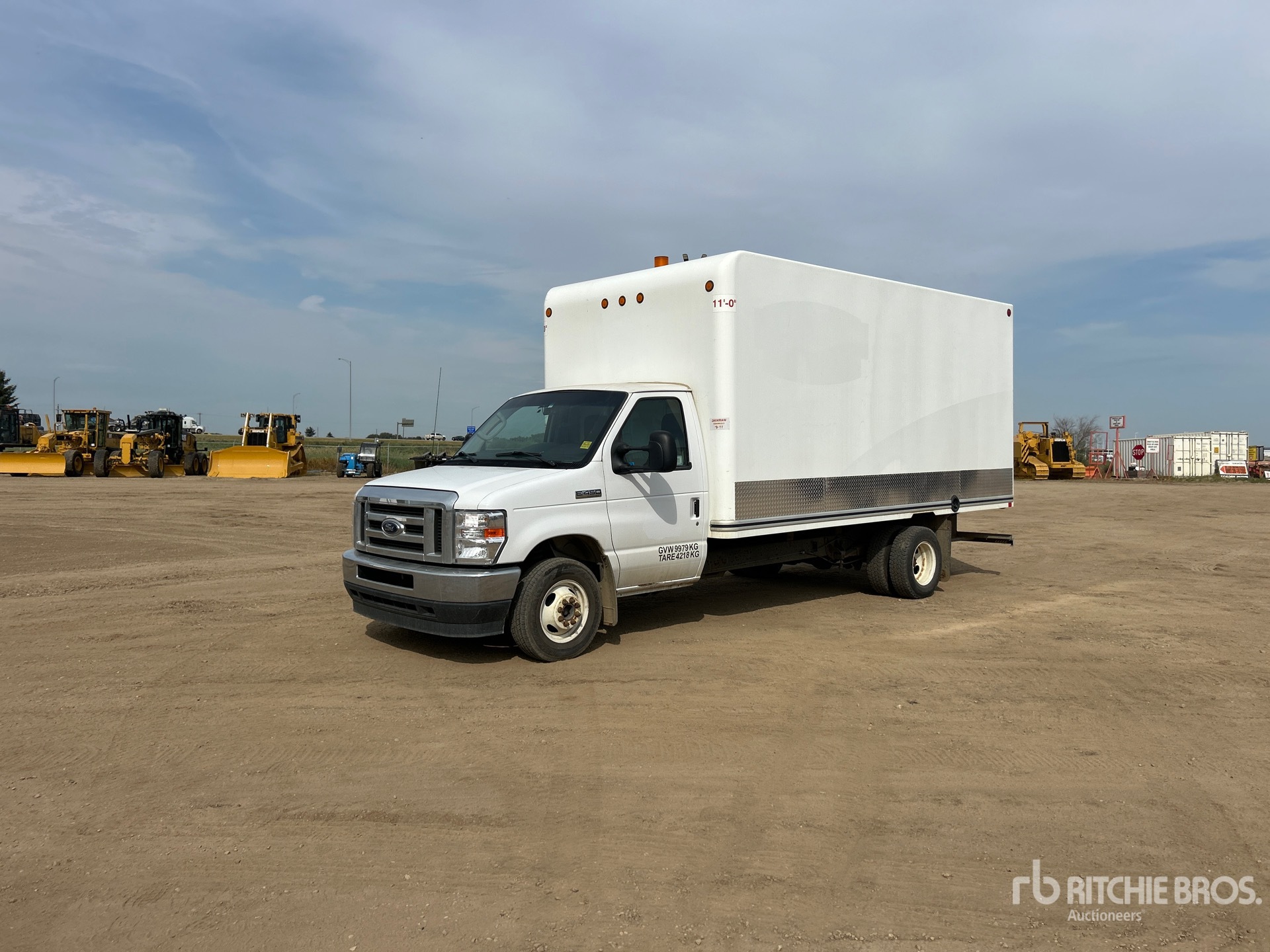 2022 Ford E-450