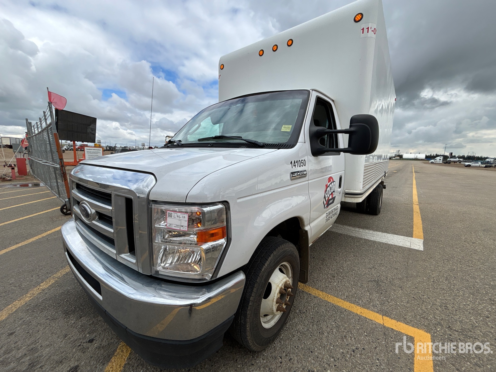 2022 Ford Econoline E-450