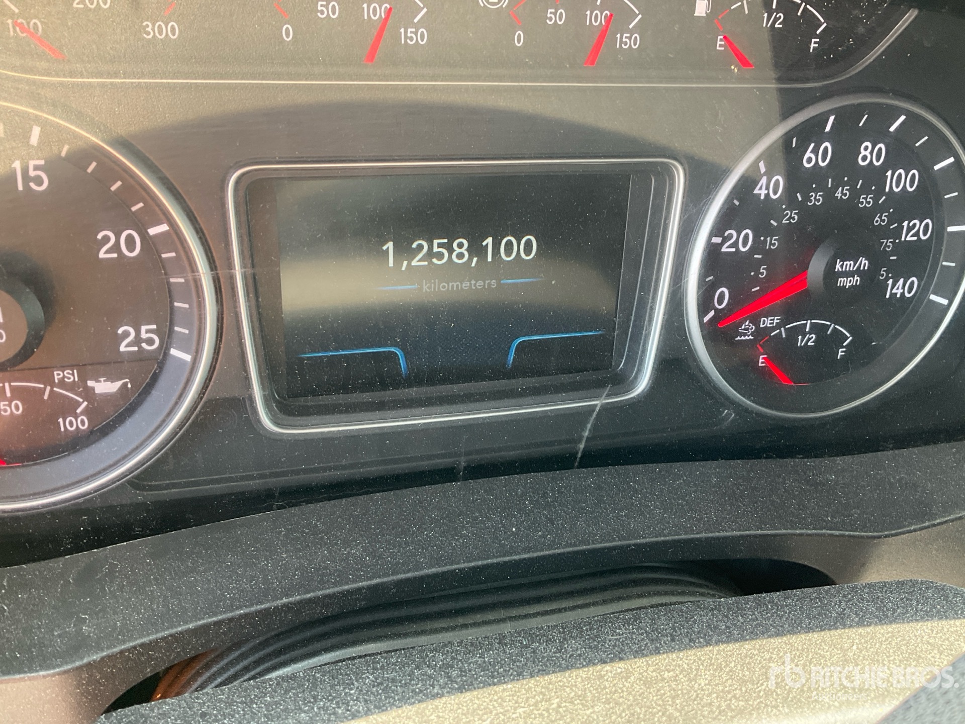 2022 International LT625