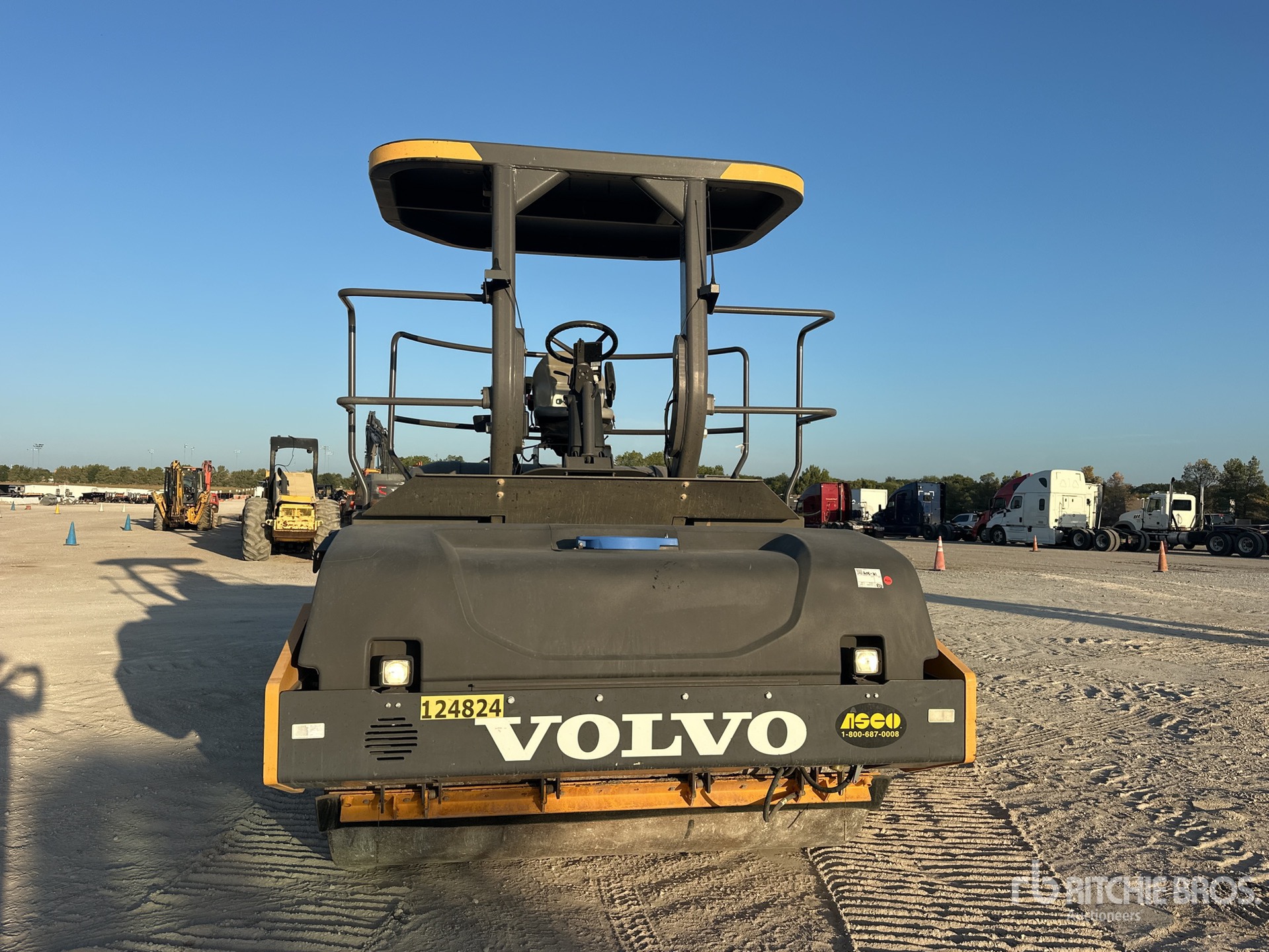 2020 Volvo DD140C