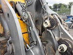 Chassis with Tilt Linkage