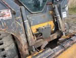 Hydraulics with Bucket Tilt Cylinders