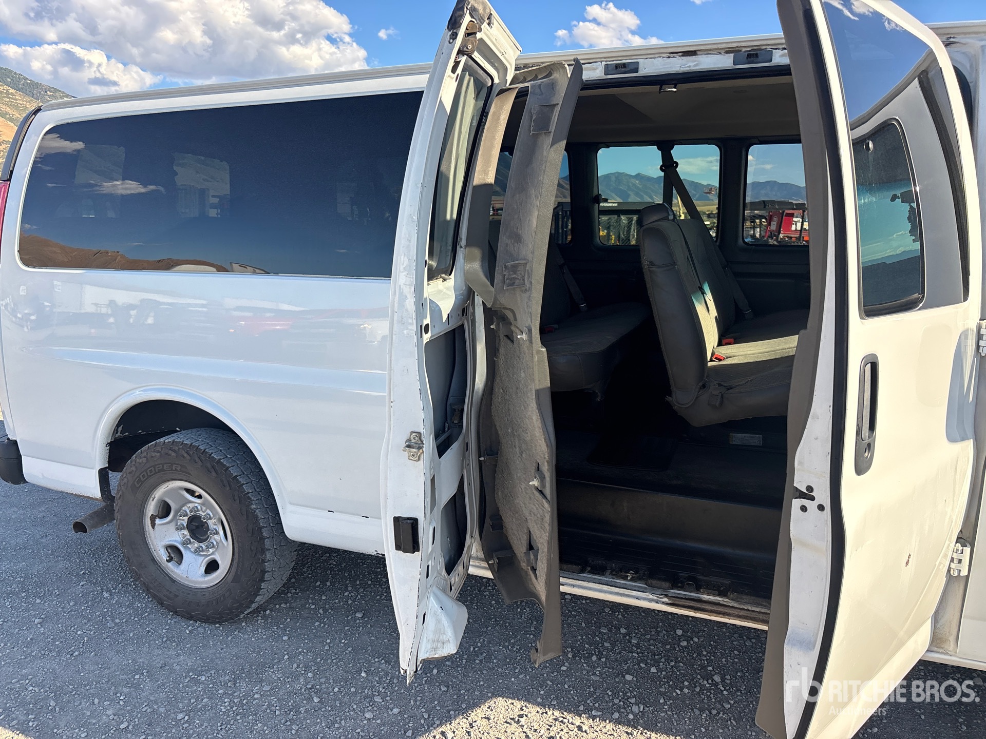 2016 Chevrolet G3500