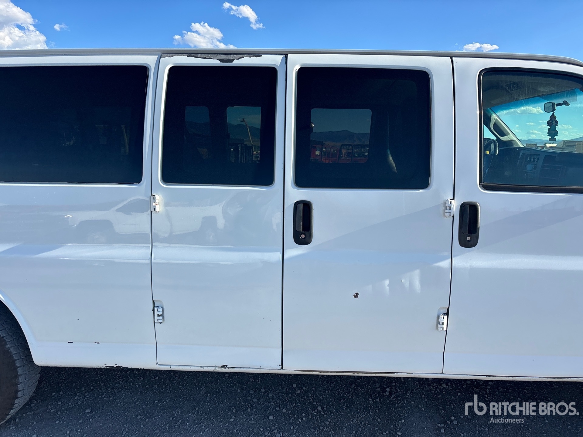 2016 Chevrolet G3500
