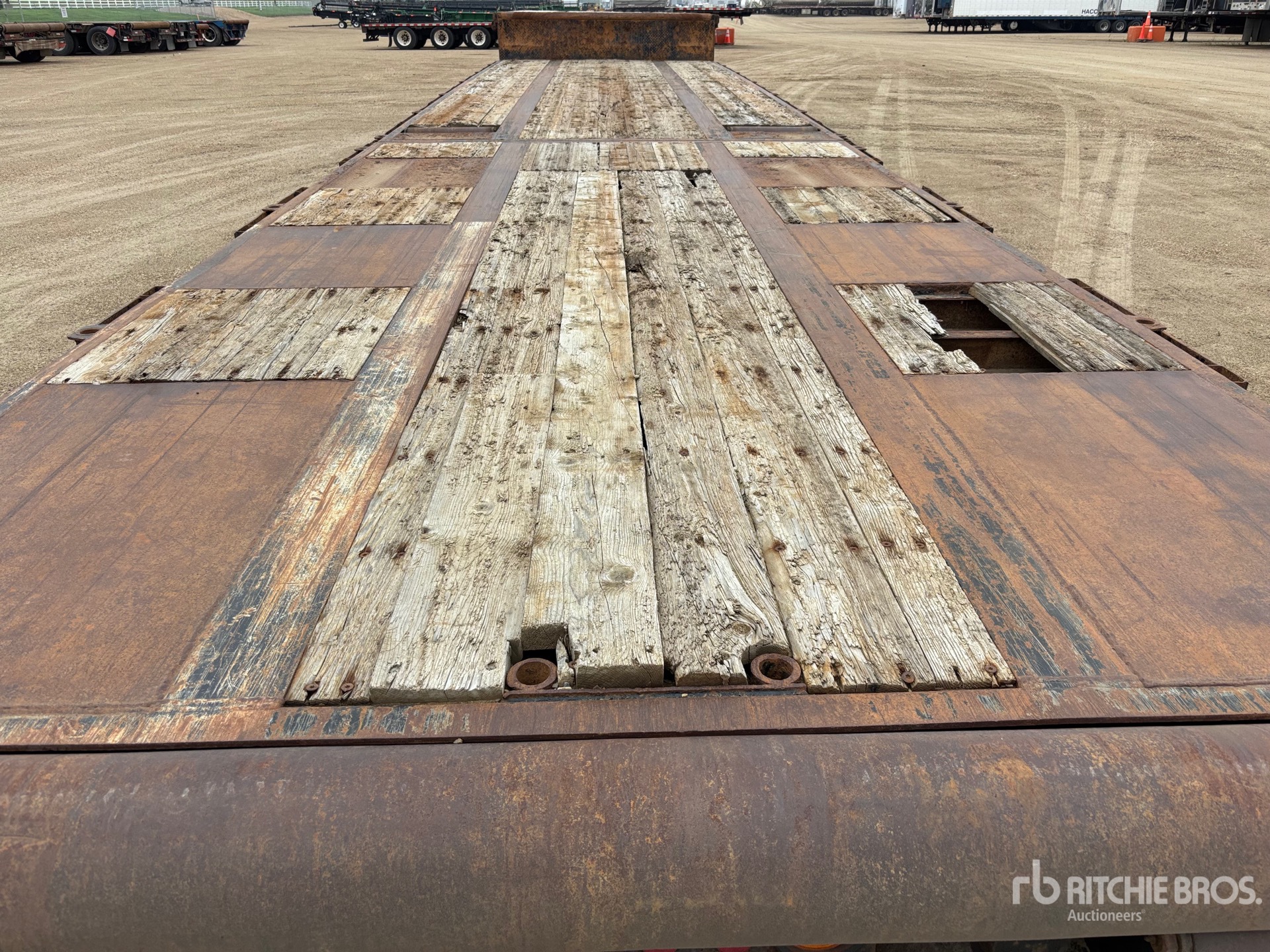 2011 Load King Tri/A 51 ft Extendable