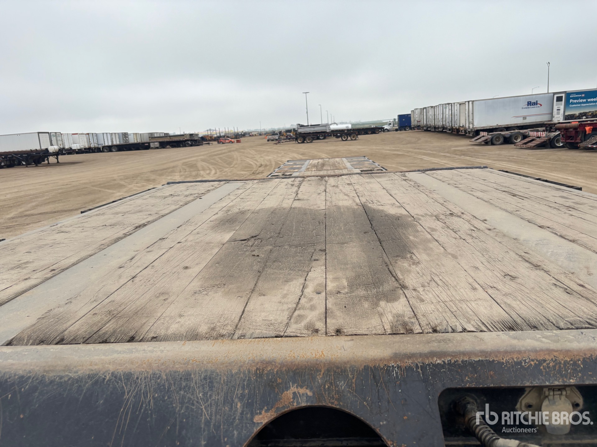 2015 Manac 50 ft Tri/A 50 ft Extendable